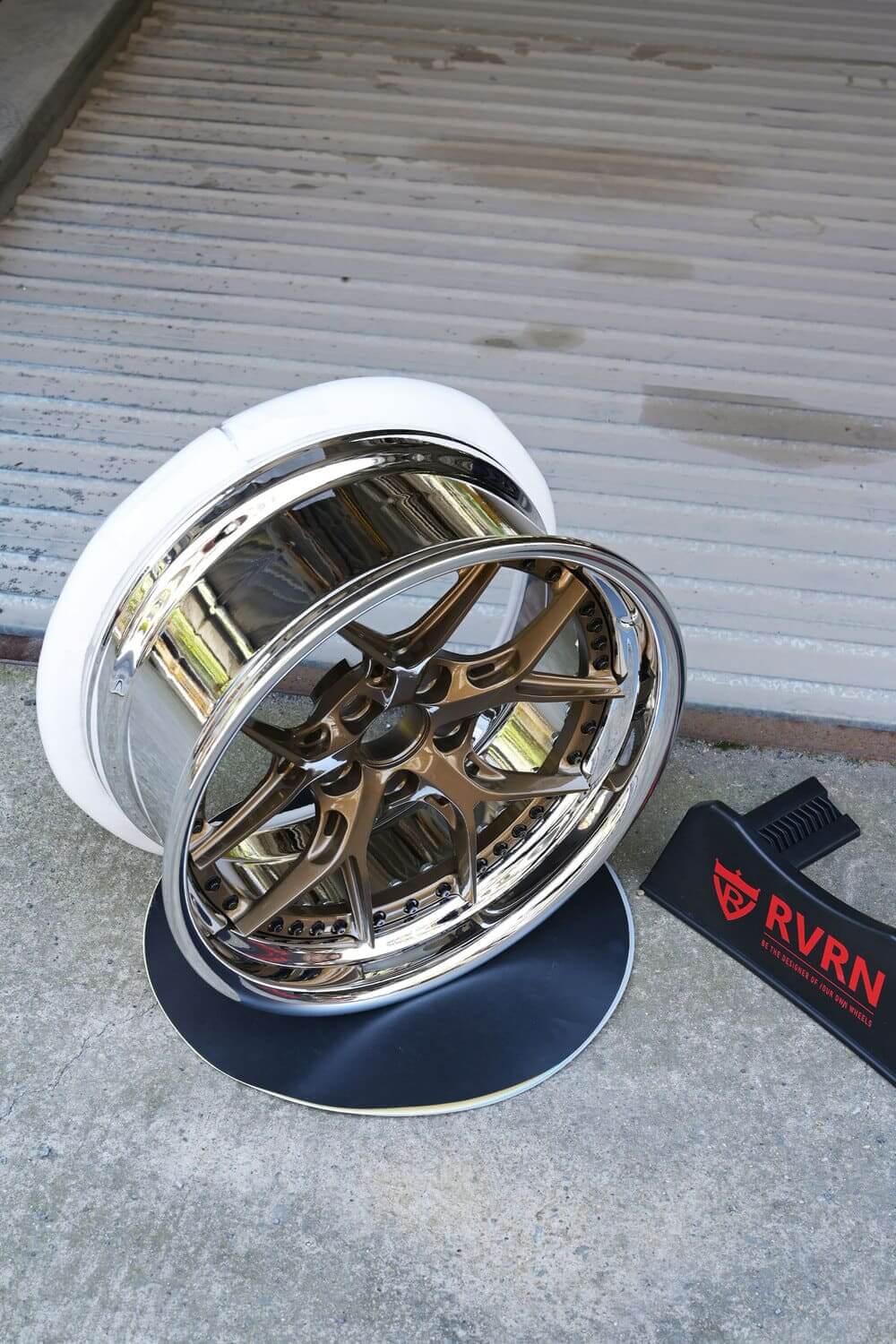 Aggressive stance and deep dish profile of RV-DR08D forged wheels for 1958 Camaro