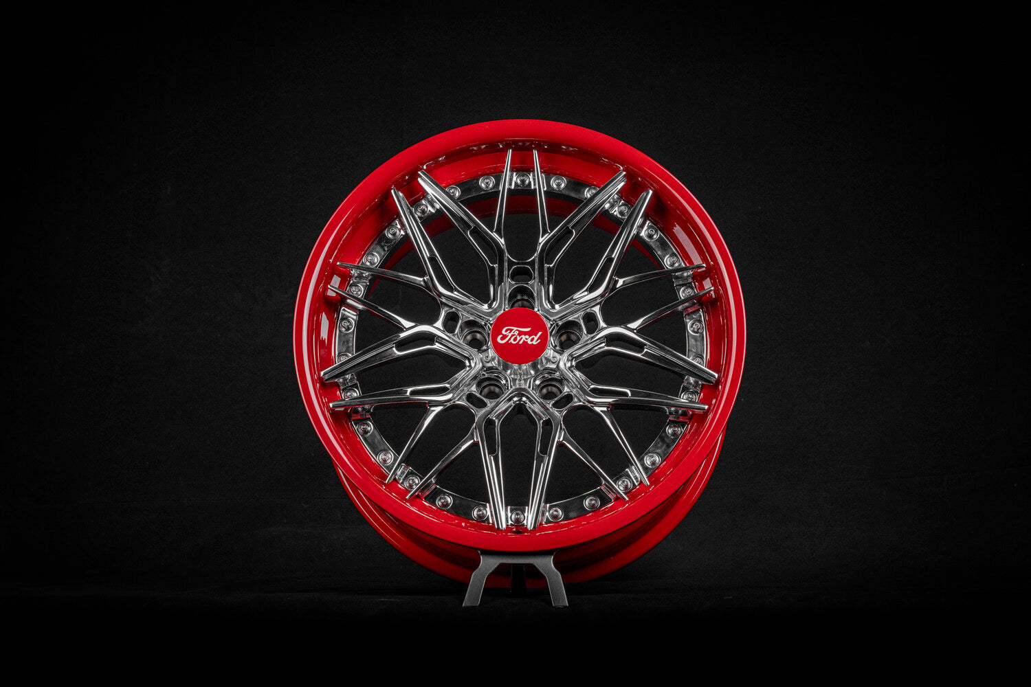 Custom-made wheel caps for RV-C081 forged wheels