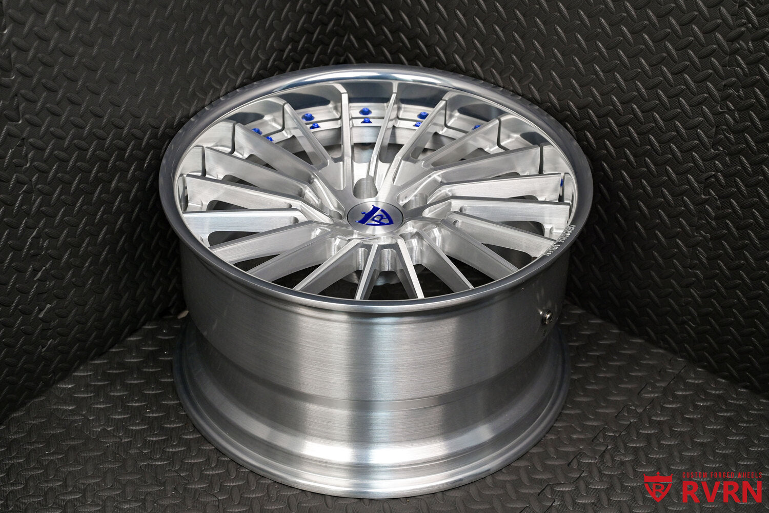 RV-DA01 brushed aluminum forged wheels closeup for 1998 Toyota Aristo