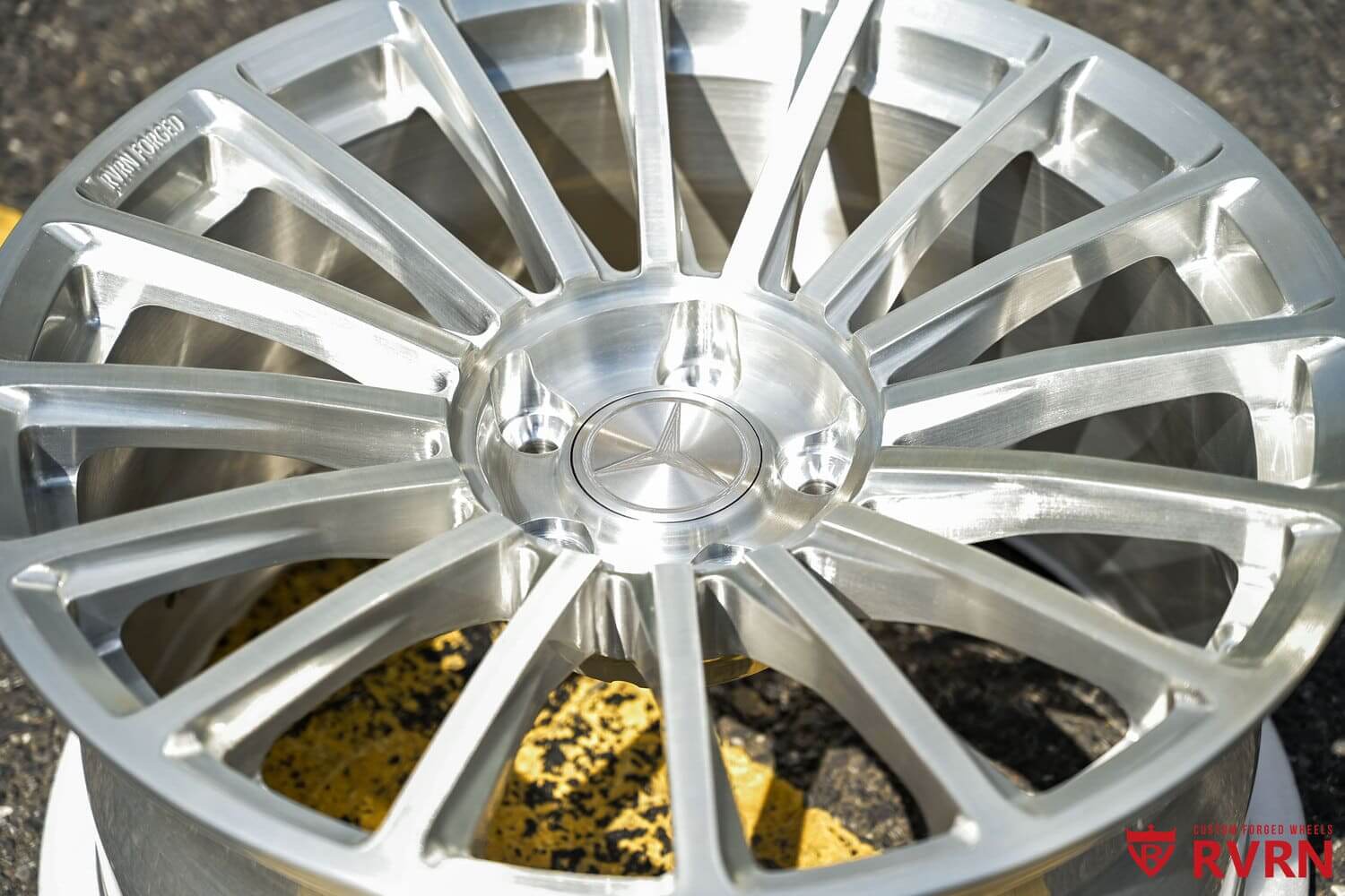 RVRN RV-MM1812 close-up – custom wheels for SL500