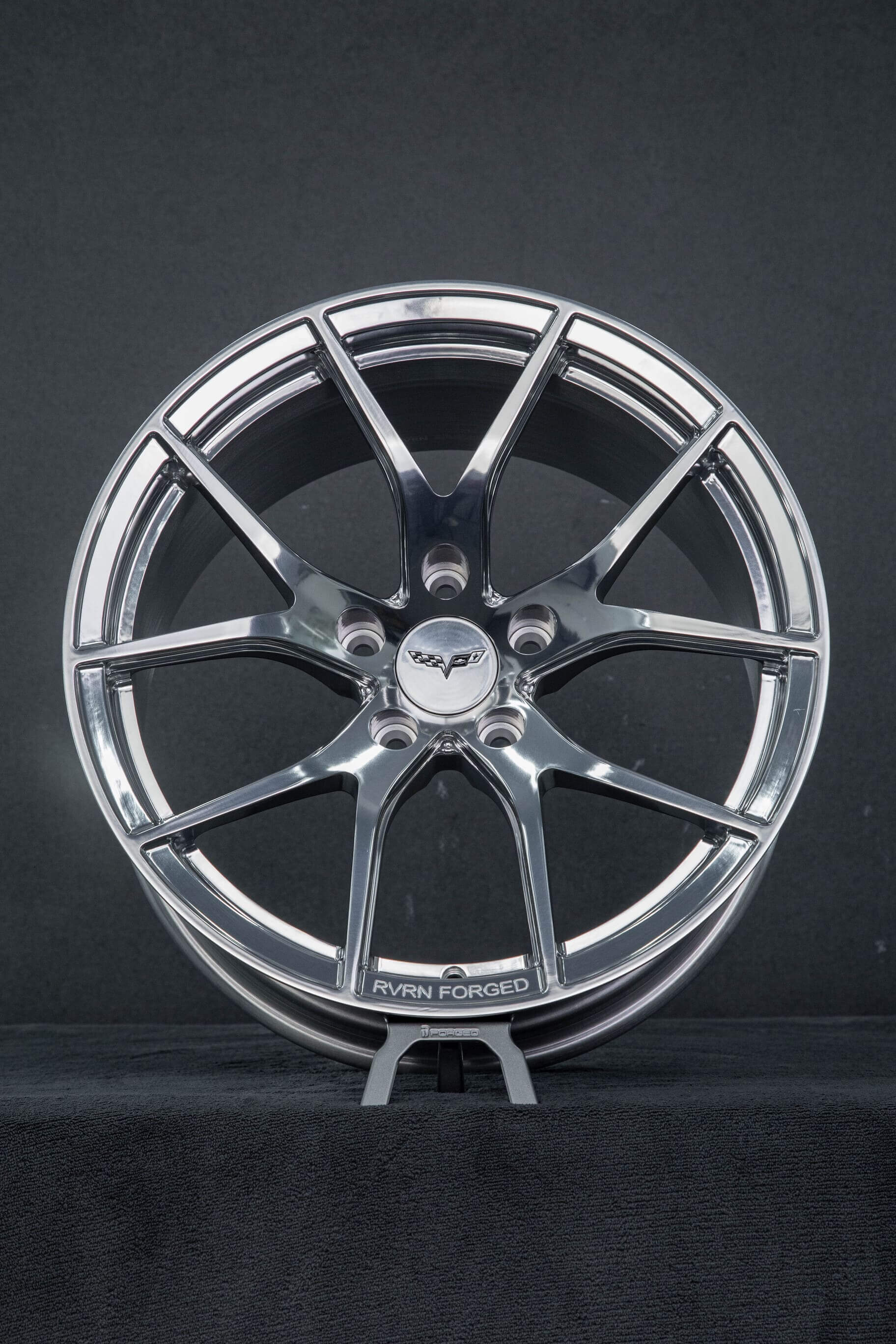 Close-up of concave spoke design on RV-MC24 custom forged wheels for C5 Corvette.