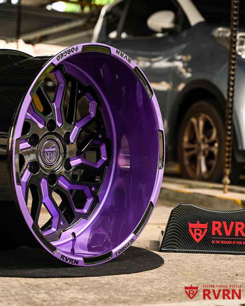 Perfect fitment of wide forged wheels on lifted 2007 Chevy Silverado LT.