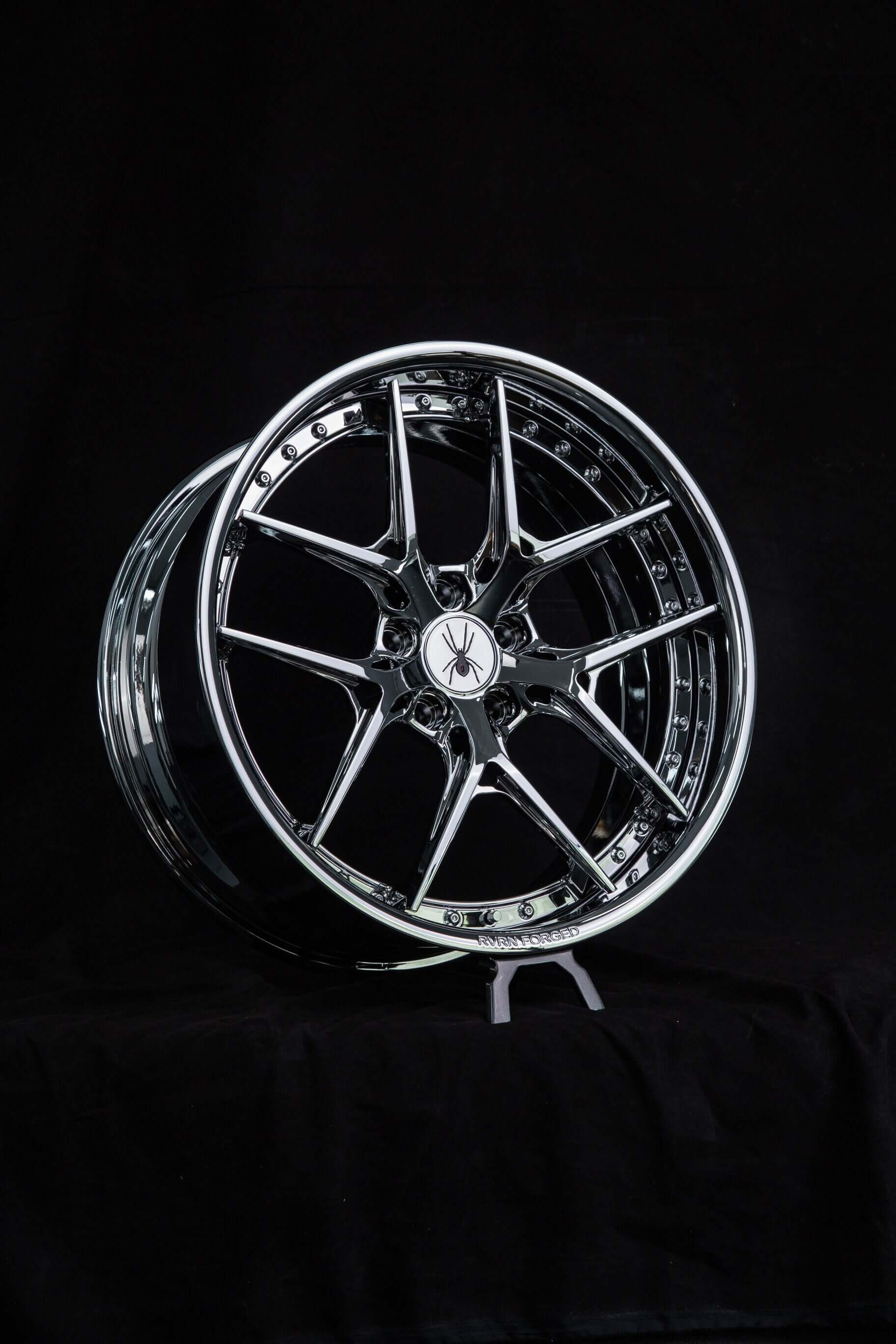 2012 Camaro SS in motion on RV-DR08D custom chrome wheels
