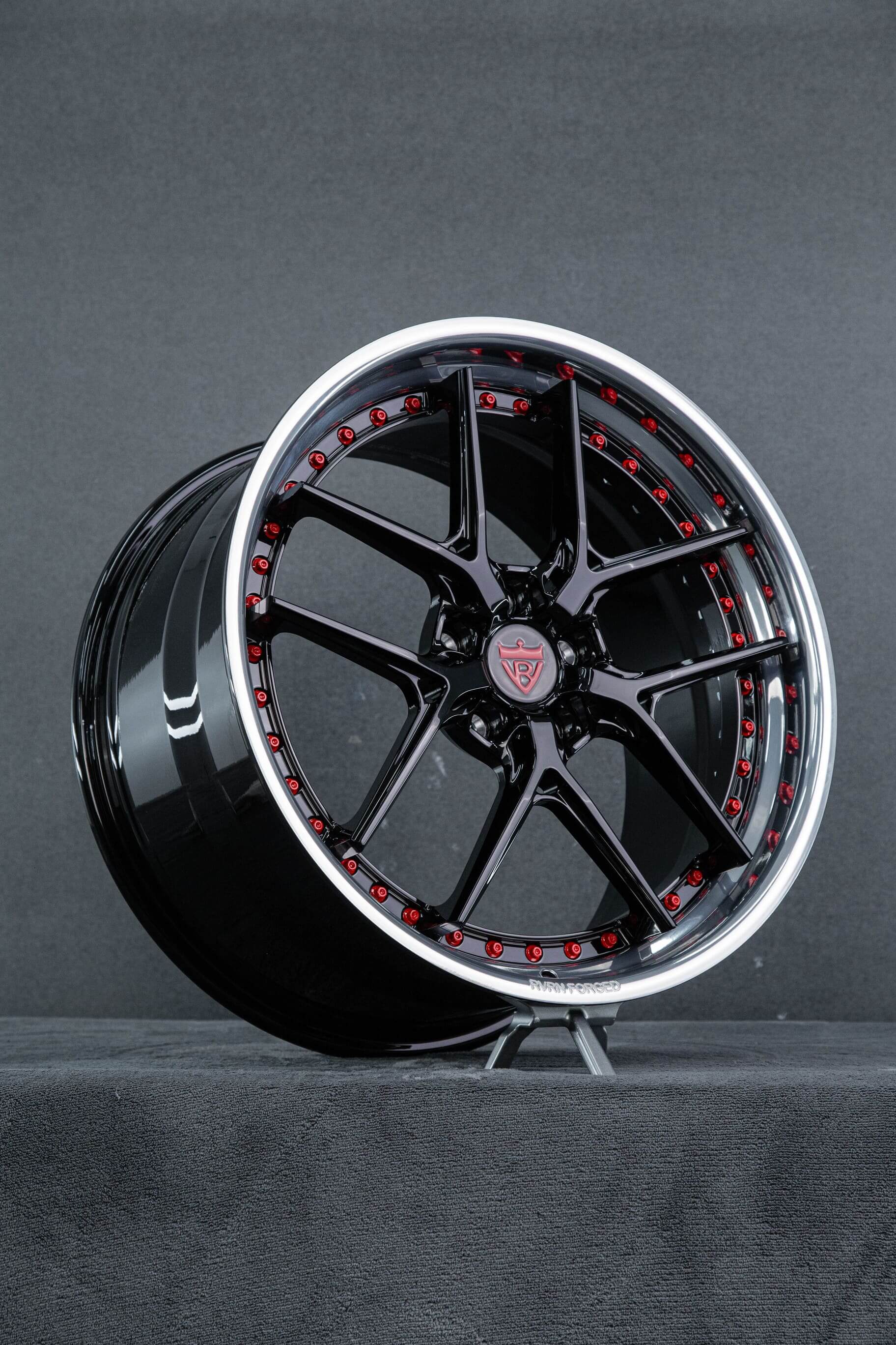 Front view of Corvette C7 Z51 with RV-DR08D polished black forged wheels