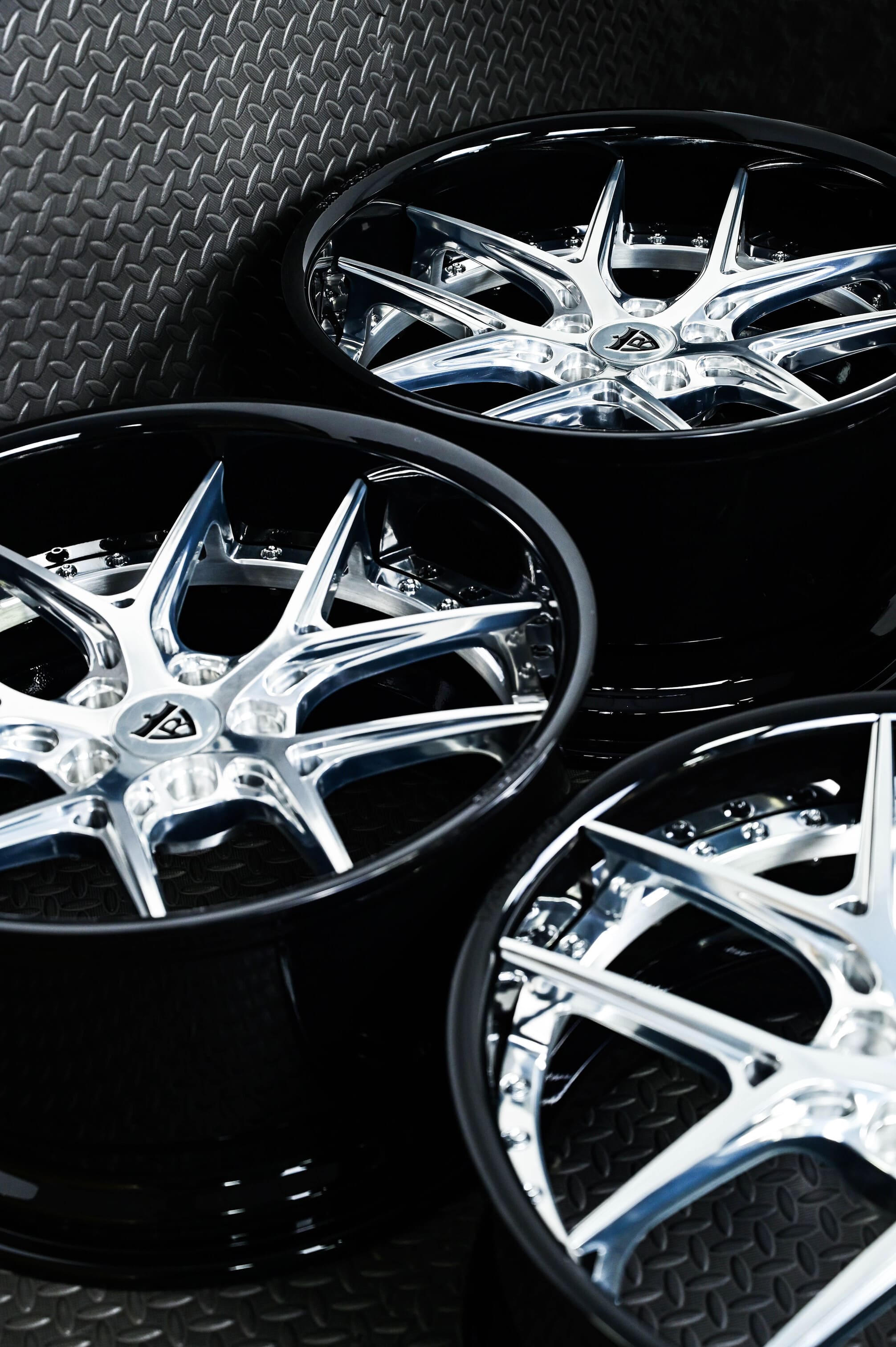 Precision-machined RV-DR08D forged wheel in progress