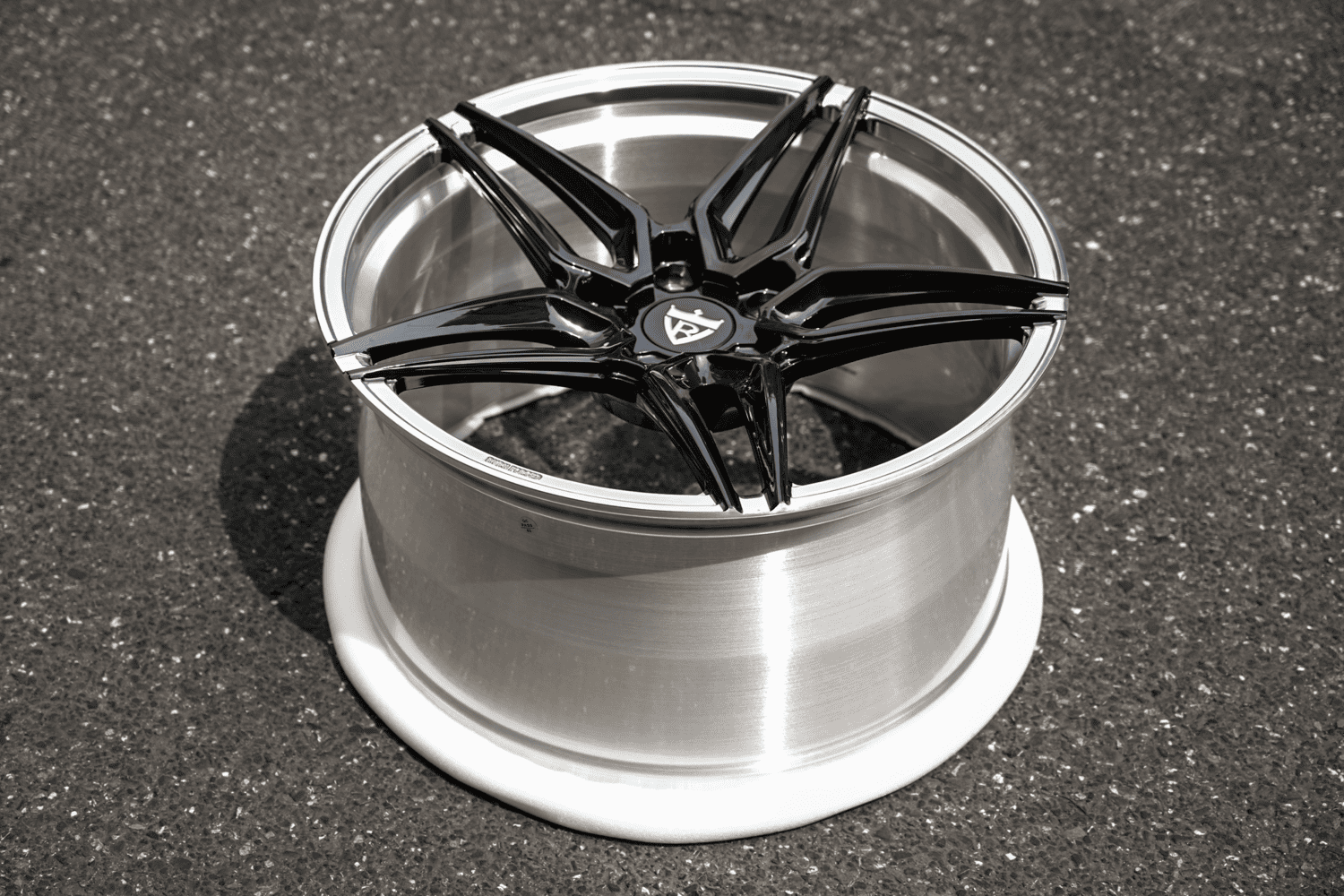 RVRN RV-MR02 installed on 2015 Panamera 4 – custom 20” forged fitment