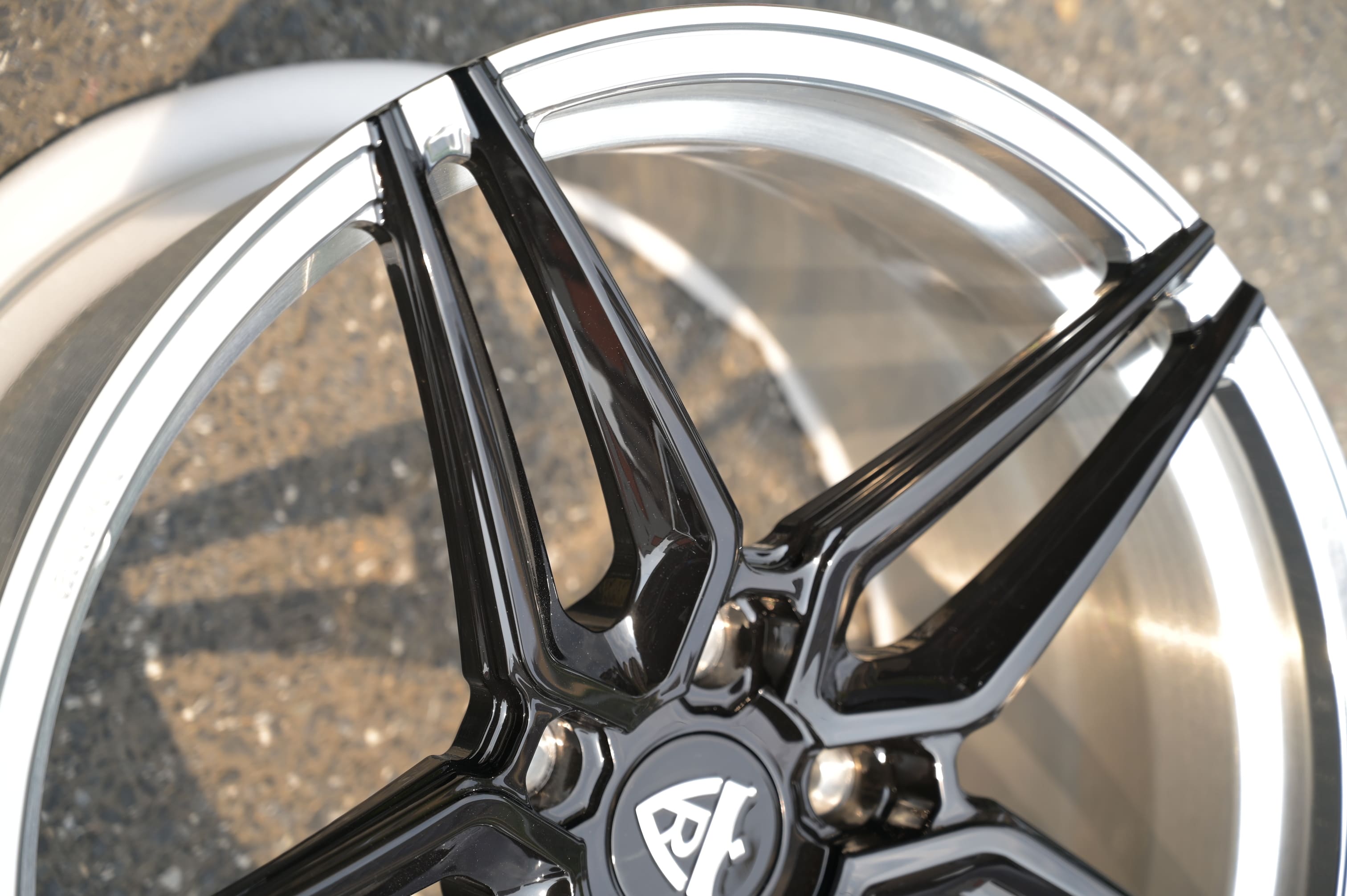 Reflection on polished lip – luxury forged design for Porsche