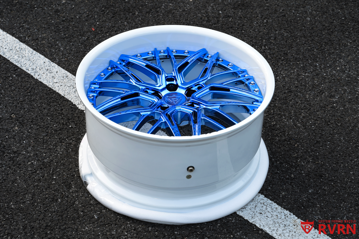 Jaguar F Type aftermarket wheels Blue Chrome spoke Pearl White barrel side angle