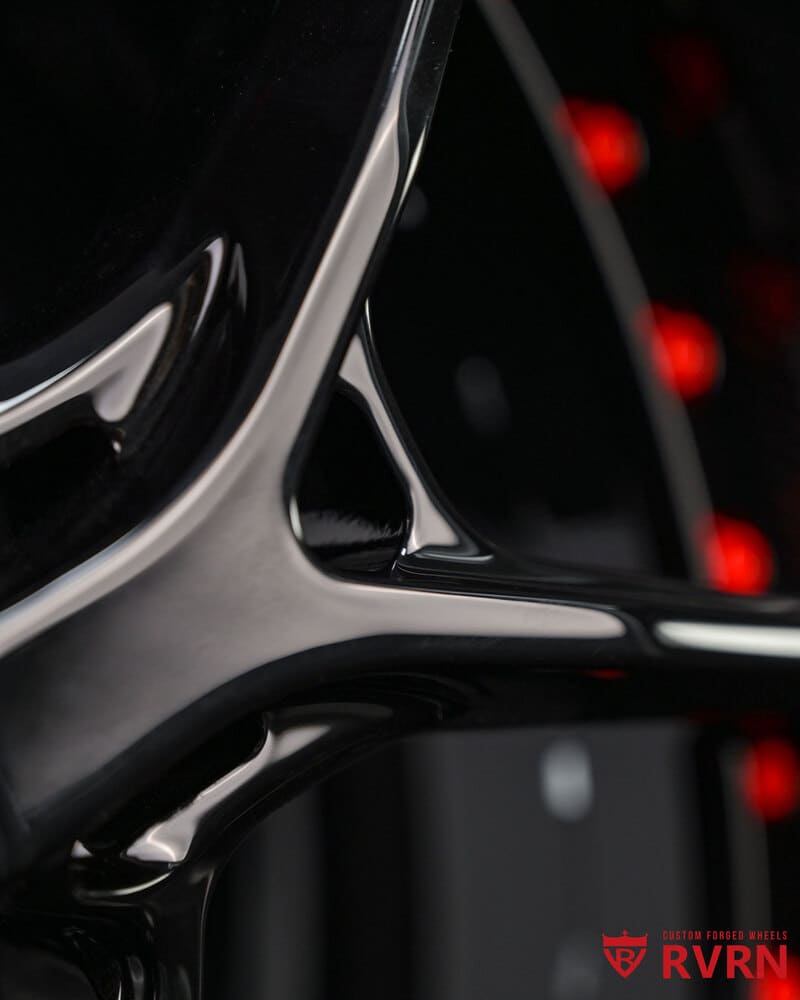 Split-spoke design detail for Subaru WRX forged wheels