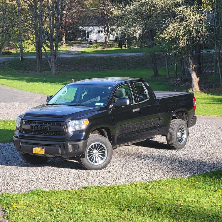 Toyota Tundra aftermarket forged wheels side view RV-MR04
