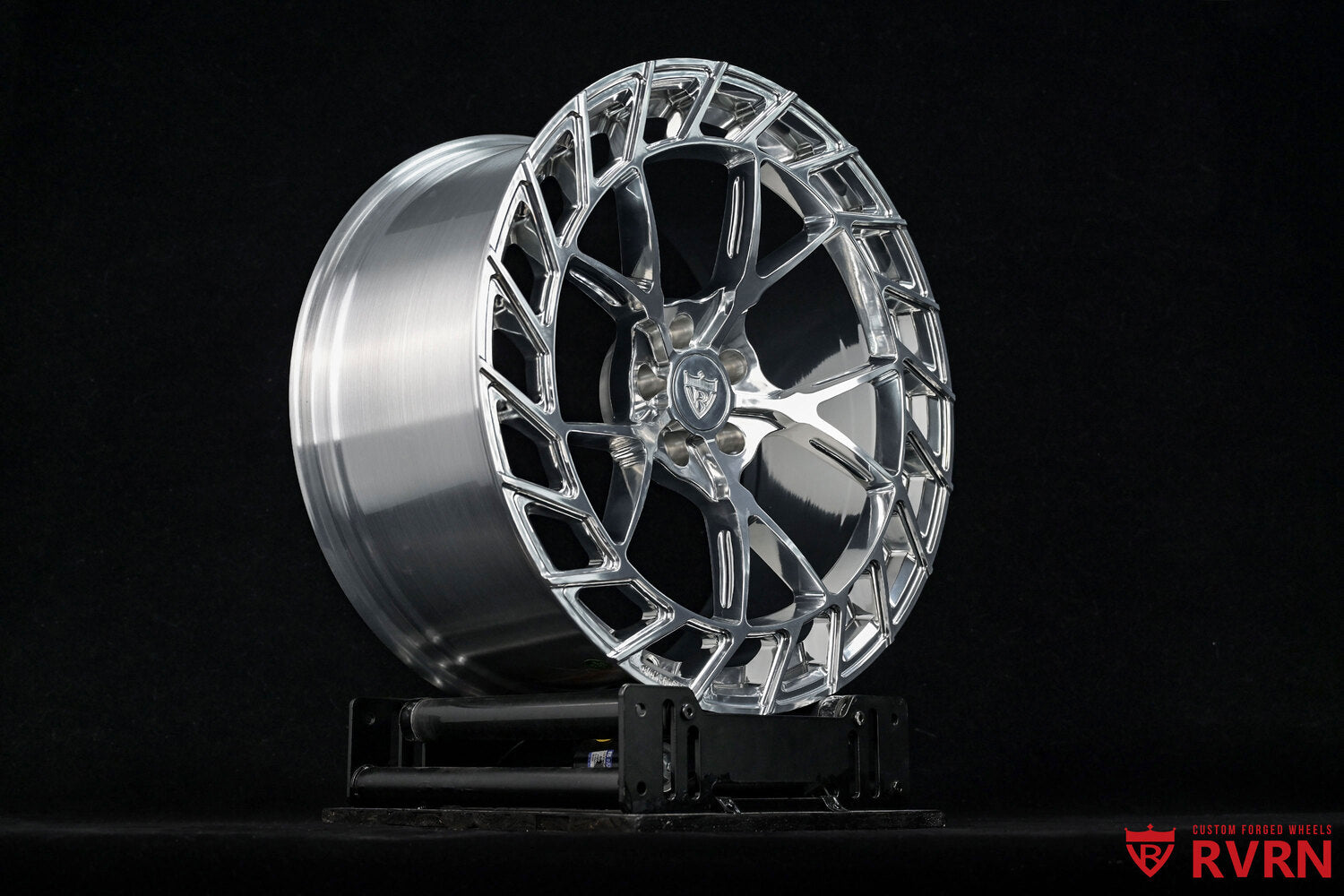 Side profile of polished forged RV-MC23 custom wheels for 2018 Audi SQ5, 21 inch fitment.