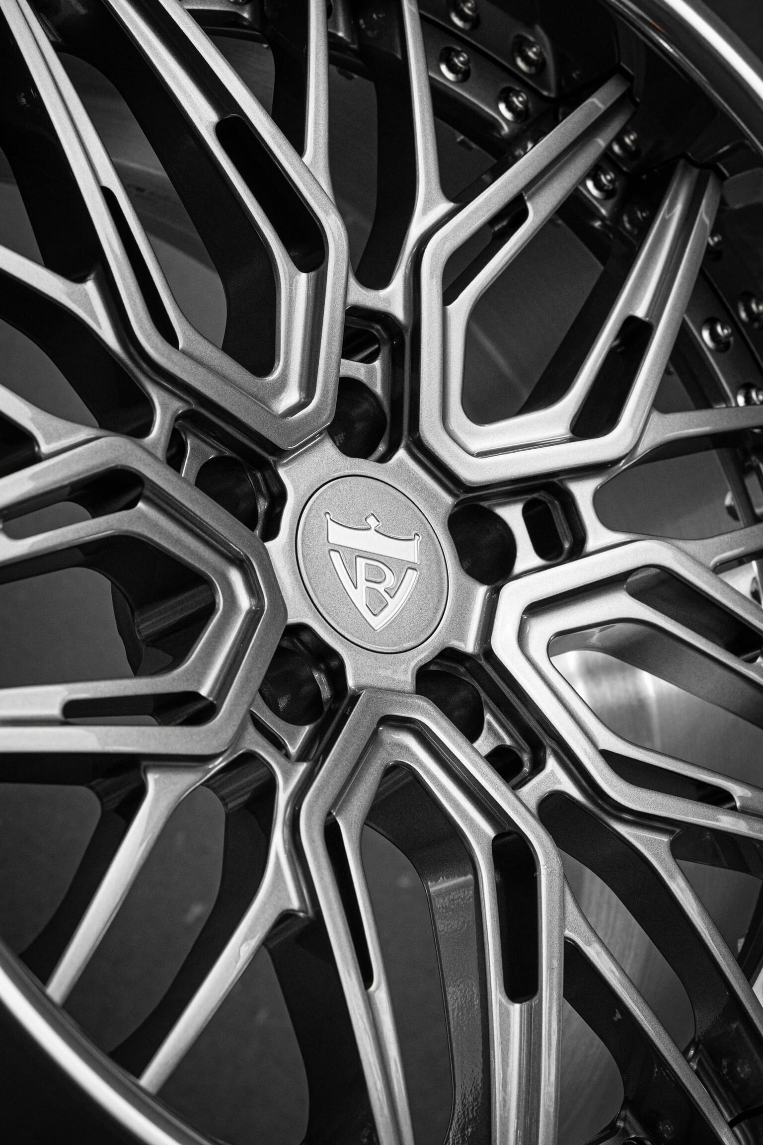 Staggered setup of polished forged wheels for 2020 Camaro