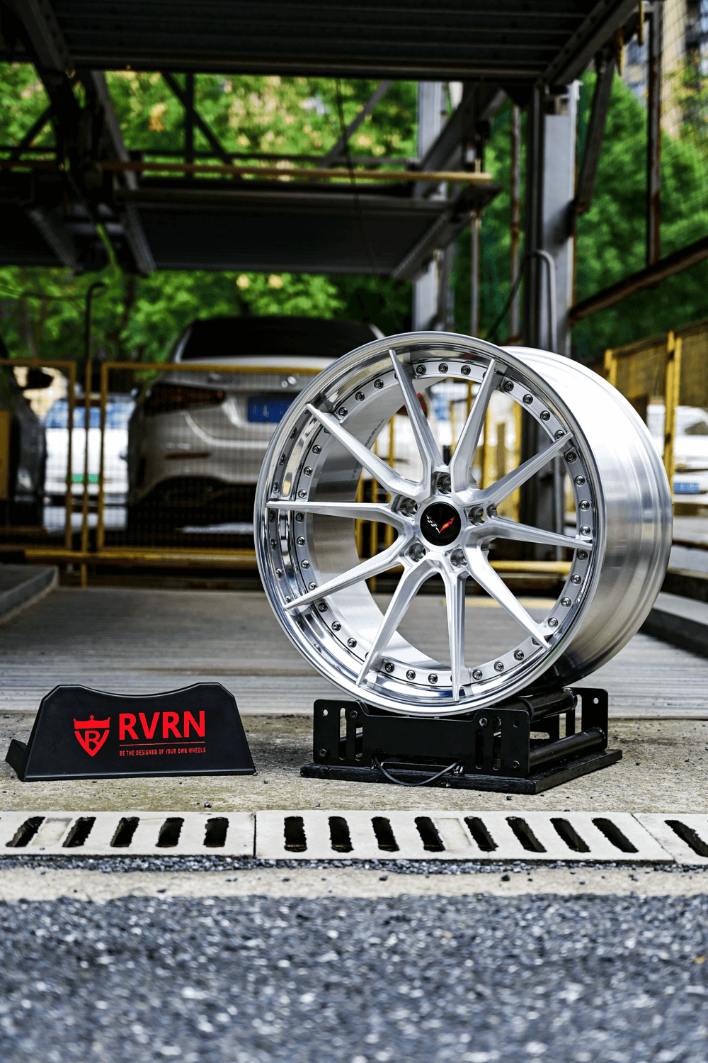 RV-DB082 polished & brushed forged wheels on 2020 Corvette C8 front view.