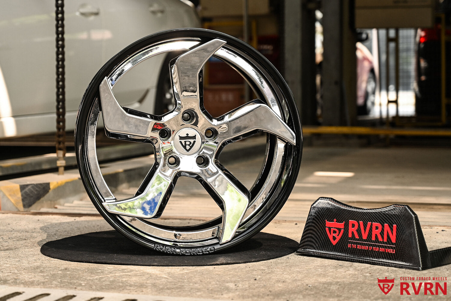 Black chrome Corvette wheels RV-DC25 forged design close up