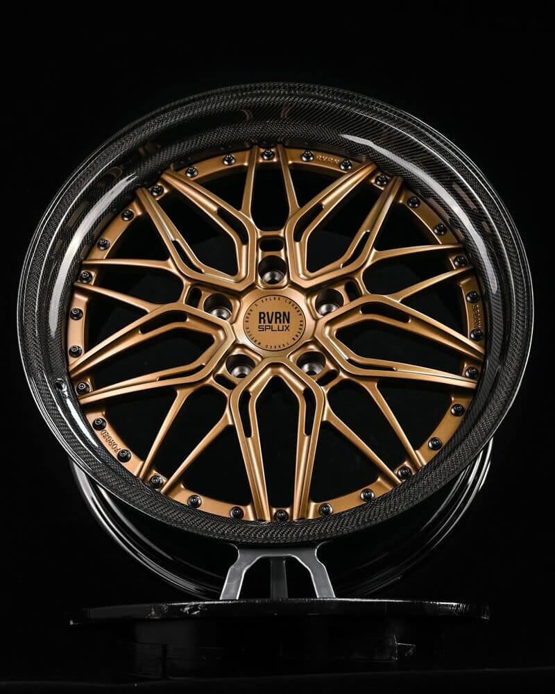 Porsche deep dish wheels gloss black barrel forged two-piece detail