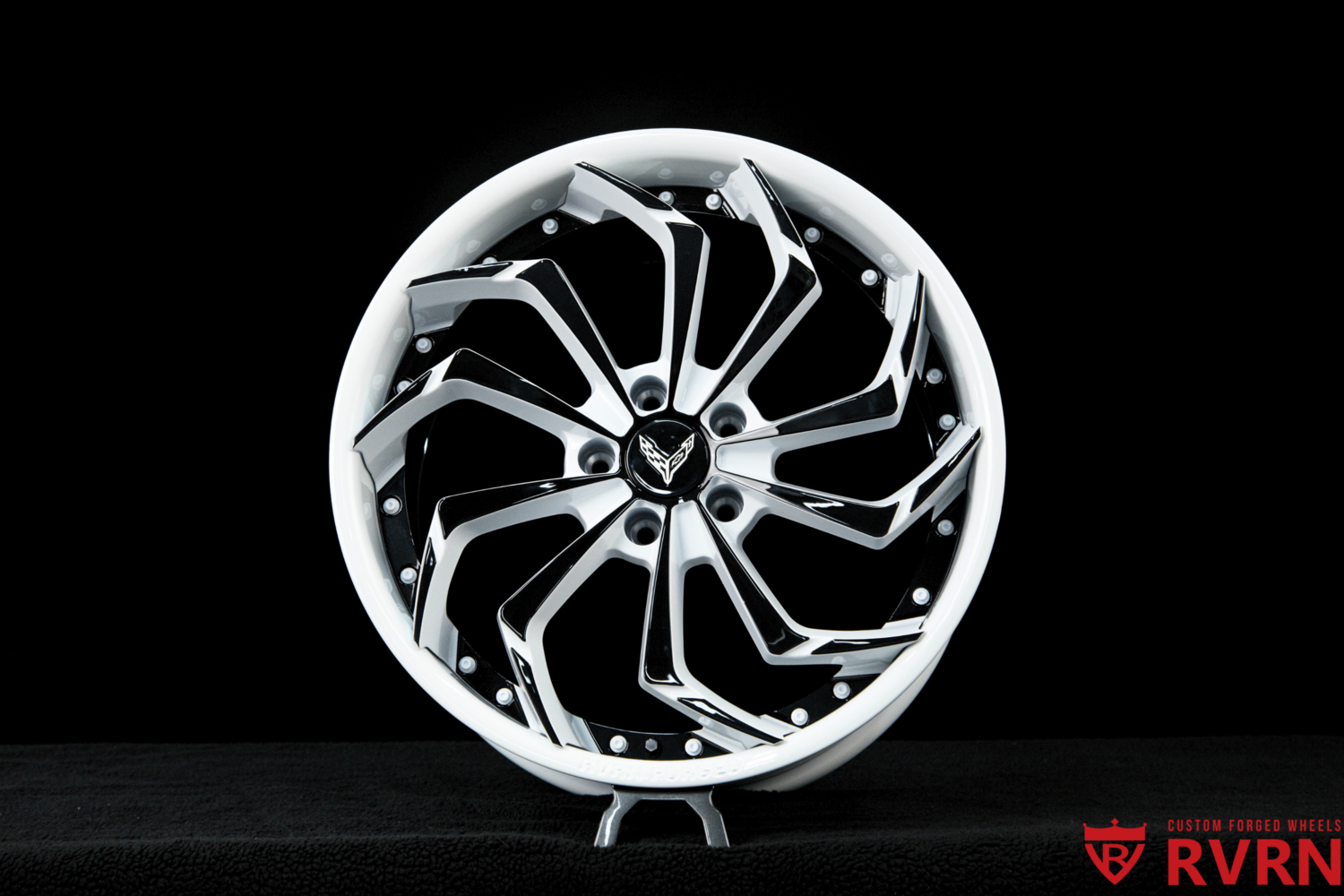 Pearl white barrel detail on custom Corvette C8 RV-DC06 wheels