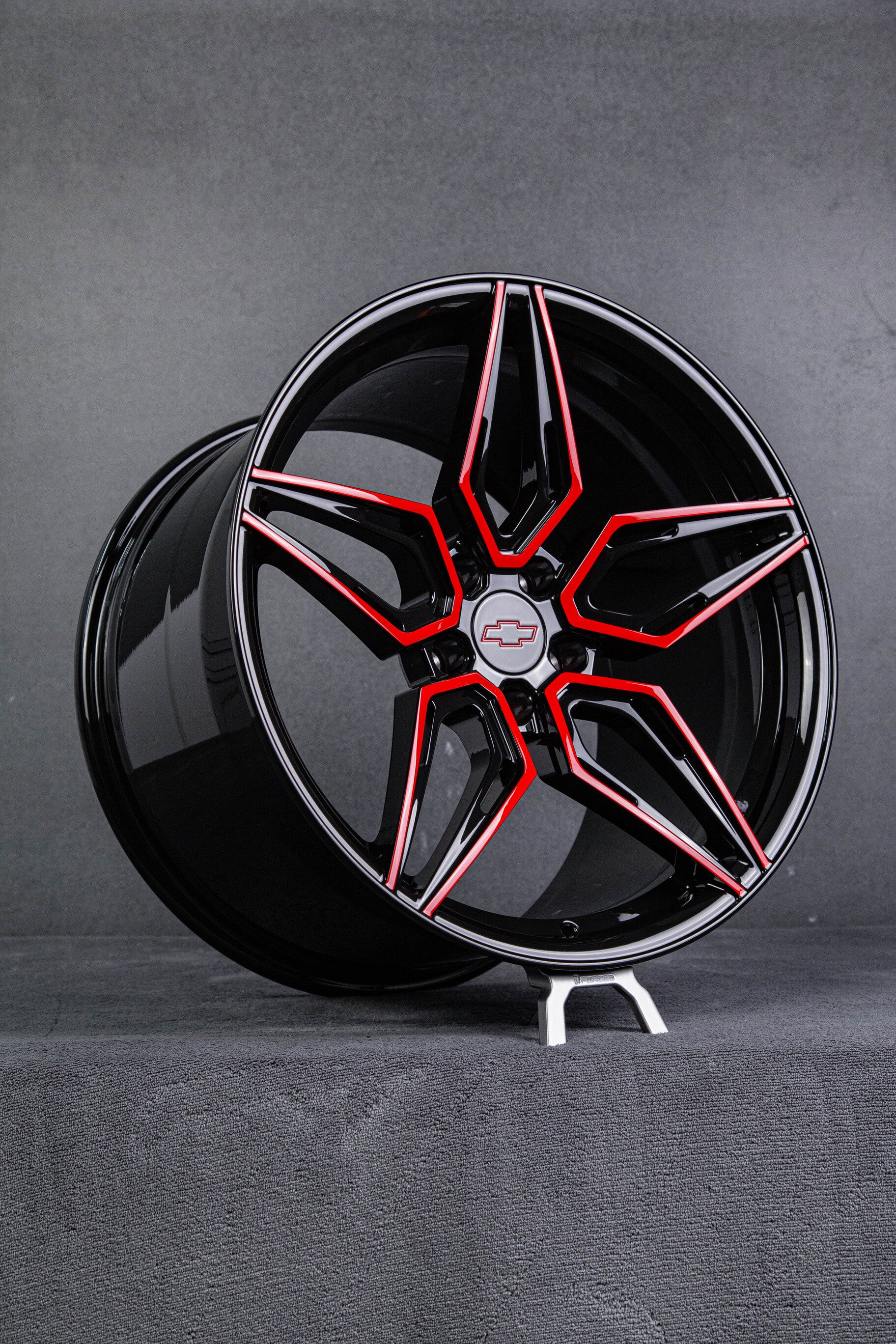 Custom Camaro ZL1 with RV-MC07 concave forged wheels in red and black