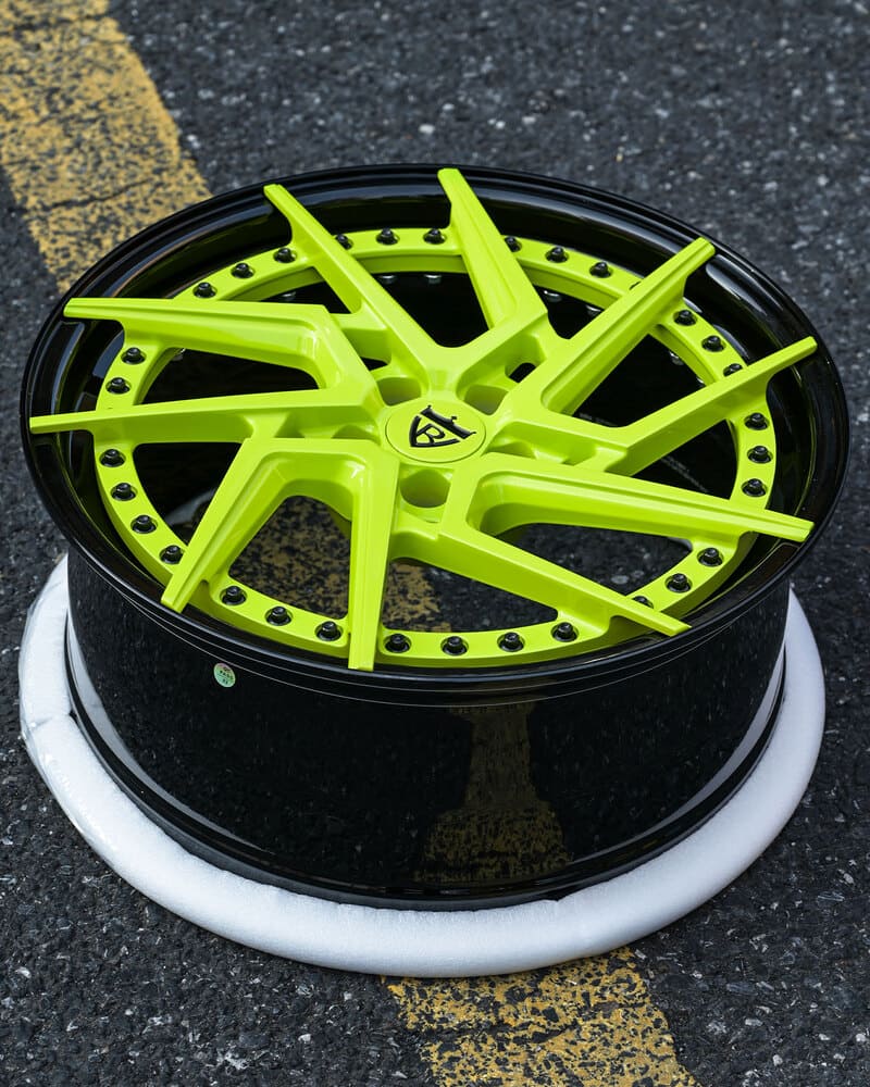 Front RV-DF041 forged wheel, acid green spoke, gloss black barrel