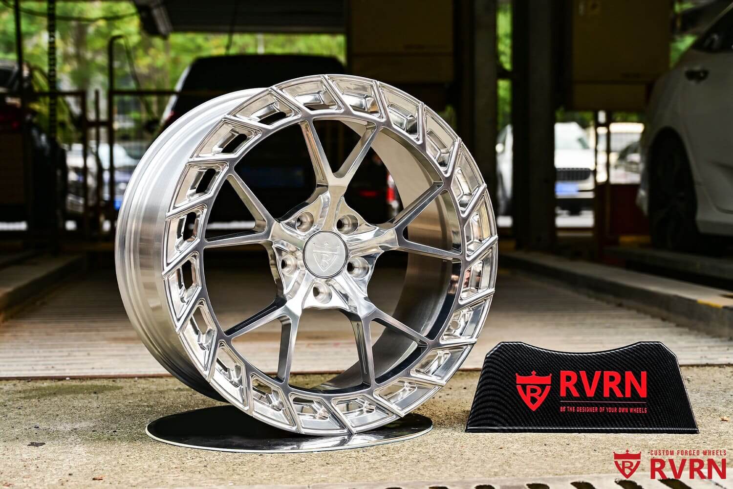 RV-MC23 forged wheels serve as stylish C8 OEM rim replacements.