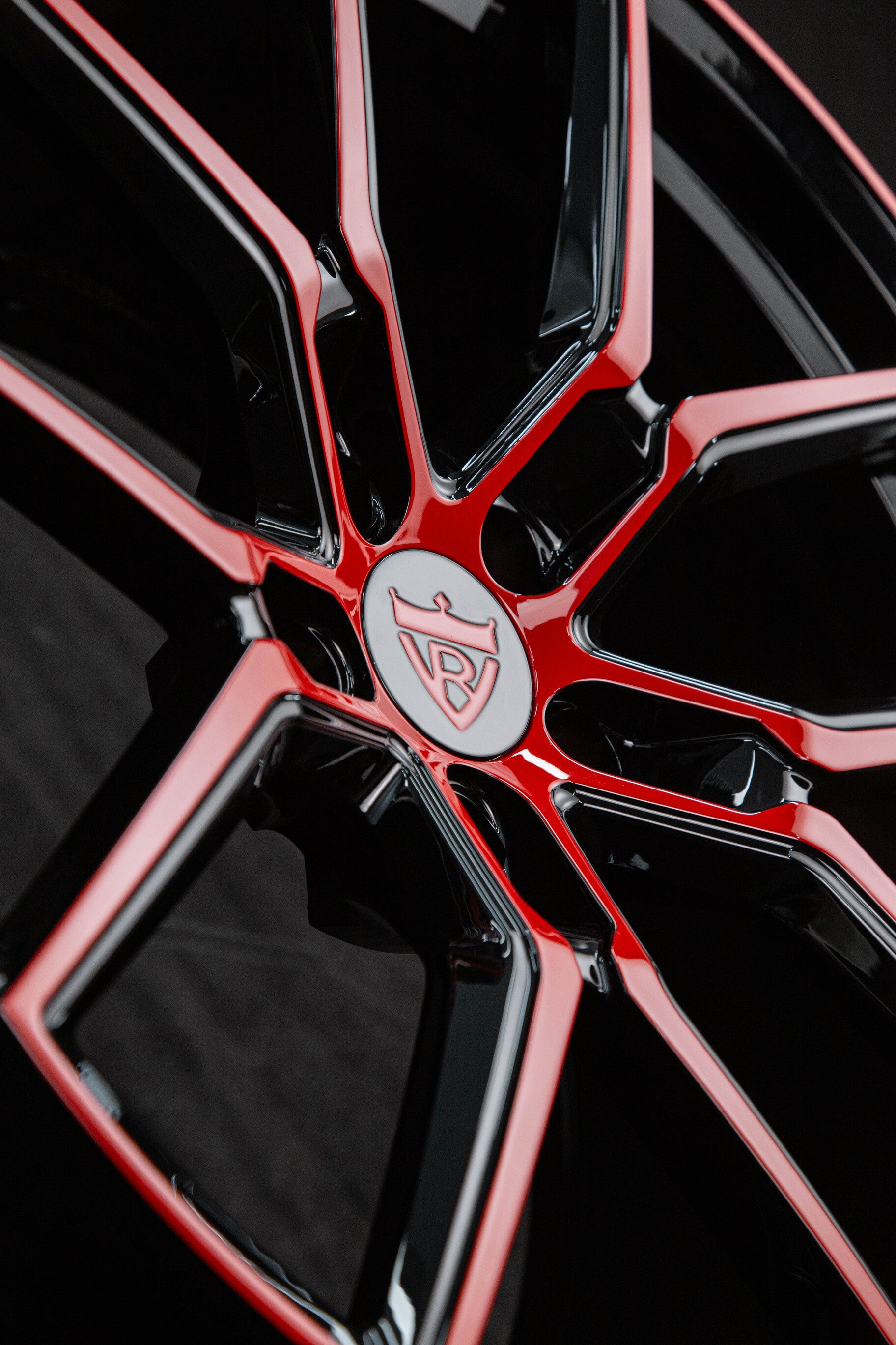 Red accent detail on custom RV-MV1202 wheels