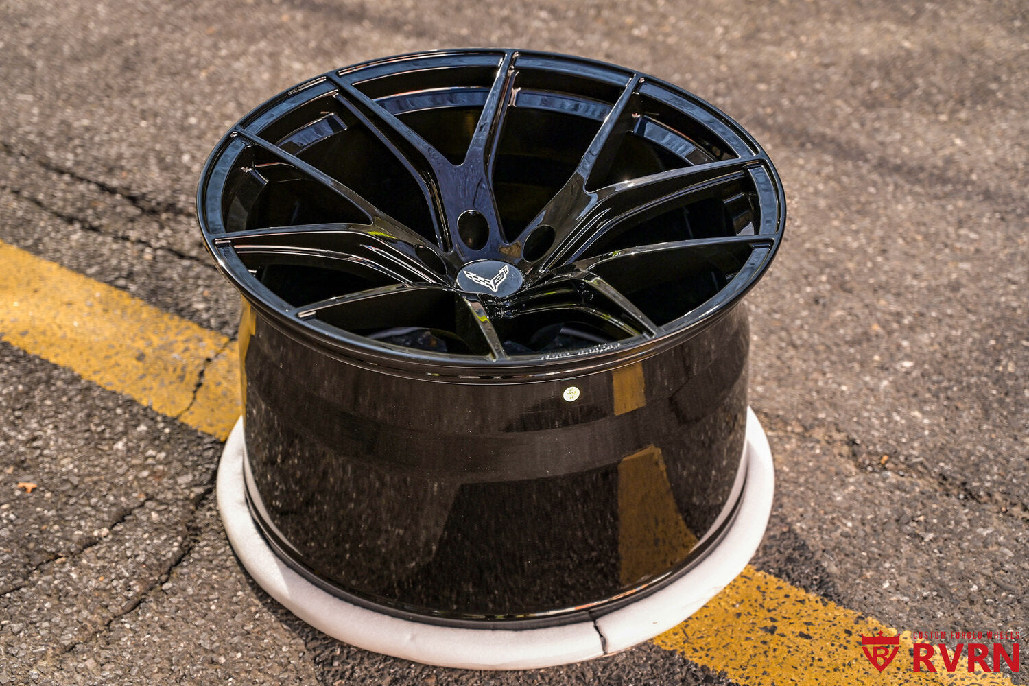 Close-up of RV-MC24 black forged rims concave Corvette wheels