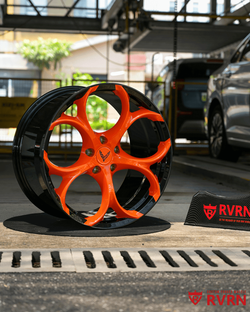 Custom wheel profile highlighting 2PC forged construction and fitment