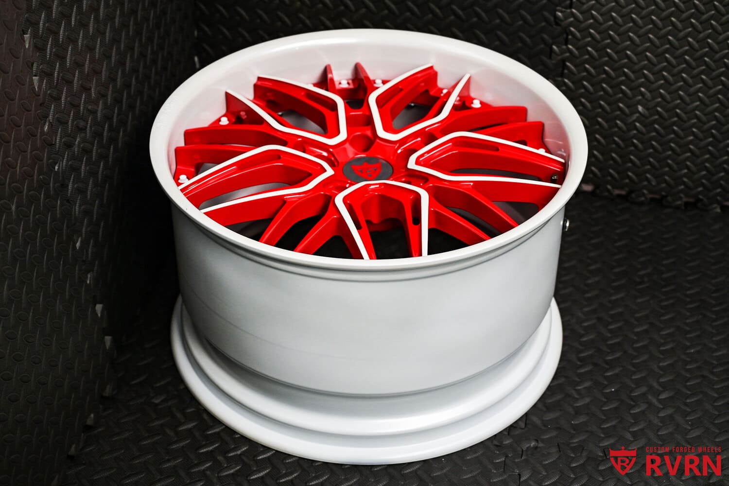 RVRN Red window detail on RV-T081 forged wheel for C8 Corvette