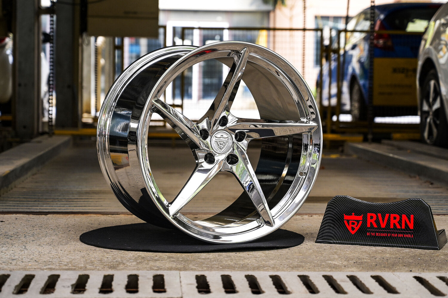 2024 Corvette C8 Z06 chrome custom wheels side profile