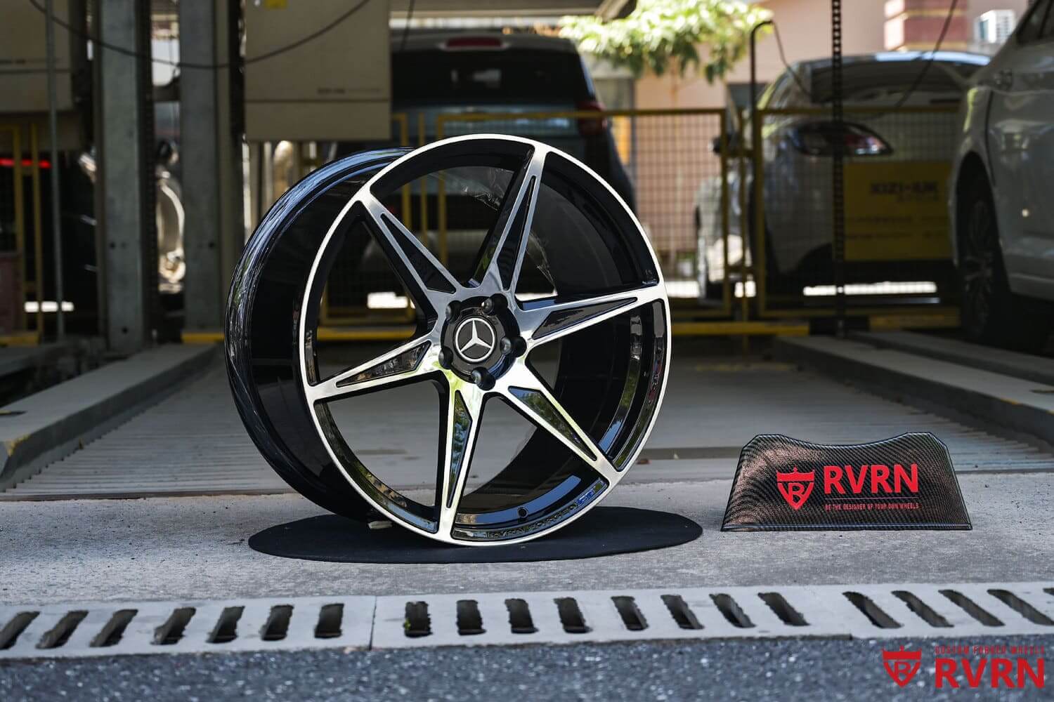 Side profile of custom forged AMG wheels on 2024 Mercedes GT43