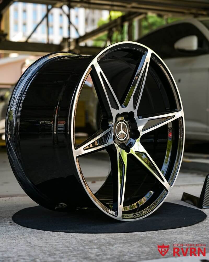 Custom 21x9.5 and 21x11 wheel fitment for AMG GT43