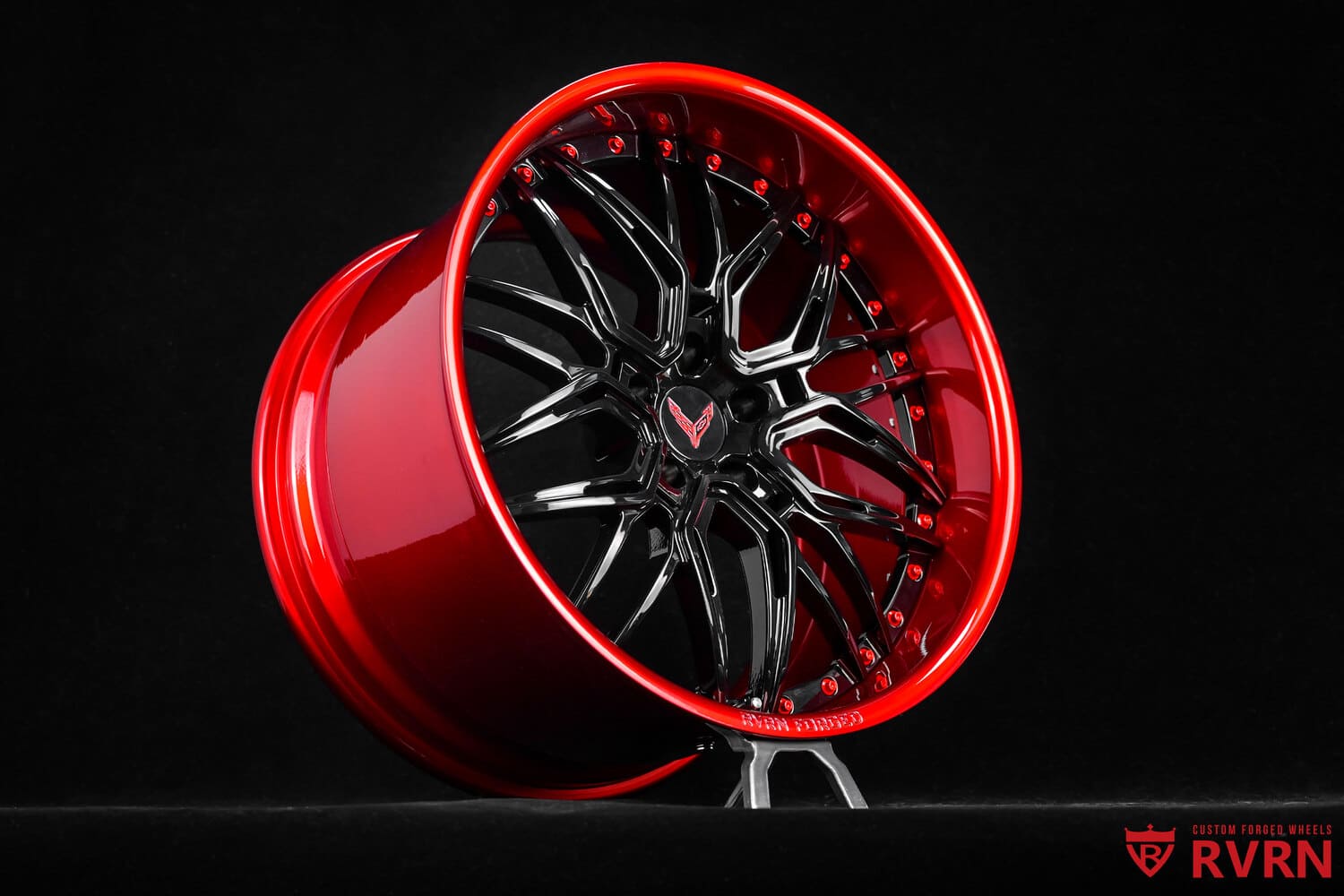 Gloss black barrel detail of RV-T081 custom forged Corvette wheels