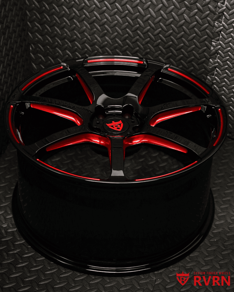 RVRN custom wheels – design your own black & red forged rims.