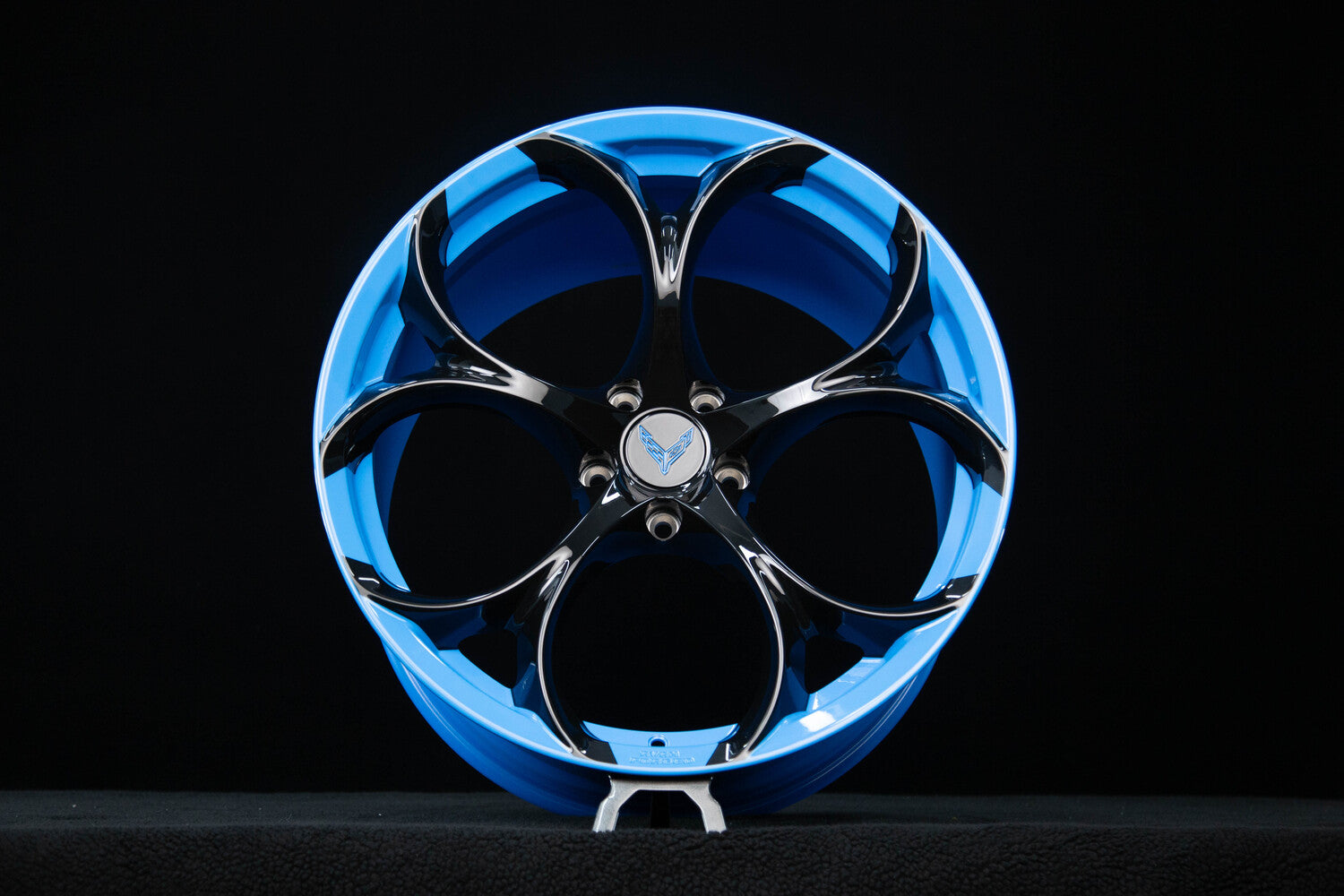 2025 Corvette C8 Z51 custom wheels RV-MS016 gloss black spoke with Rapid Blue barrel front view