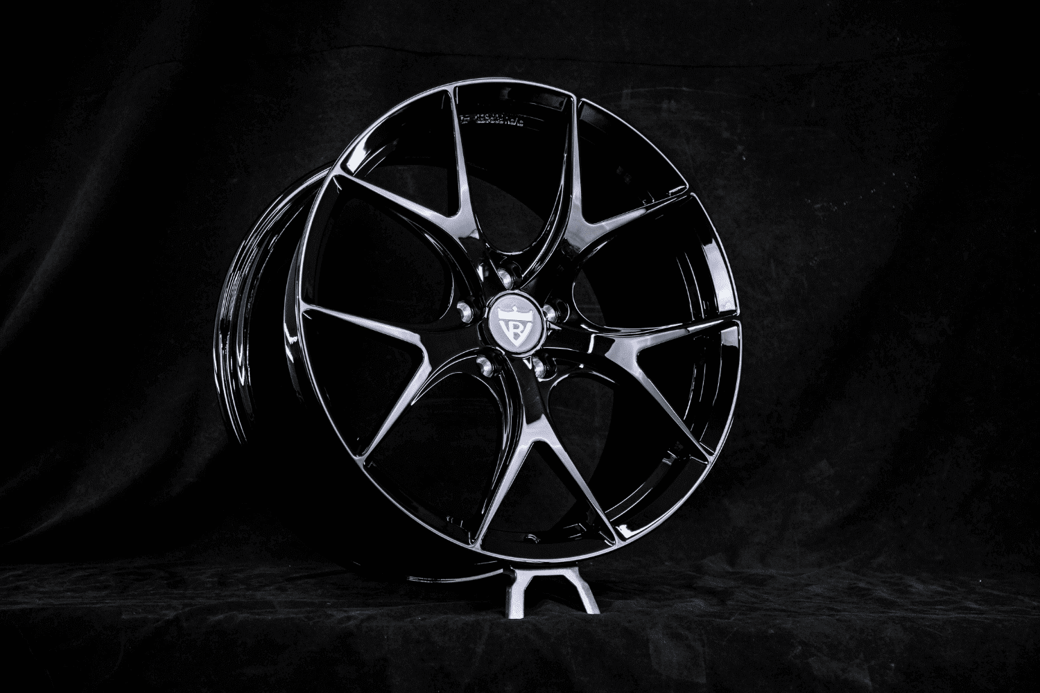 Close-up of Mercedes-Benz CLE300 black forged wheel by RVRN