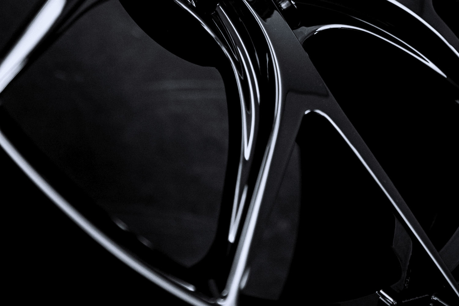 Polish finish of RV-MR05 black wheel for Mercedes-Benz