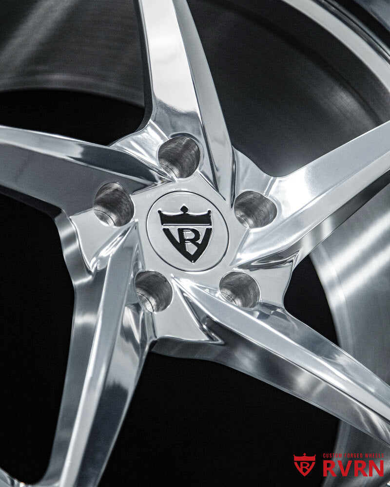 RV-MC35 monoblock performance forged wheel close-up