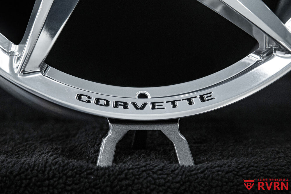 Front angle view of RVRN RV-MC35 forged wheels on 2025 Corvette Stingray