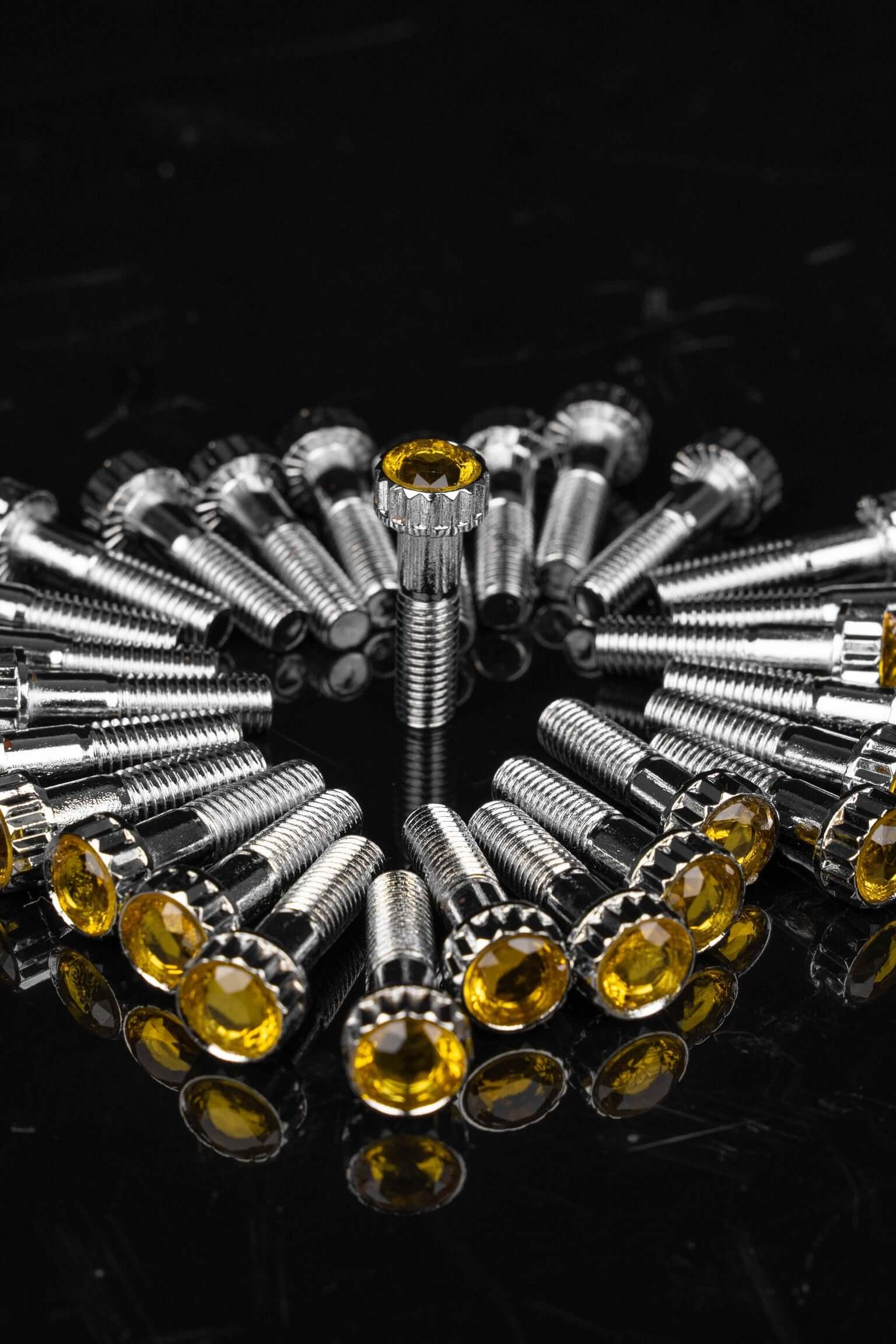Crystal Shiny Screws for custom-forged 17-26 inch 6 lug rims, embellished with rhinestones for Dodge Dakota R/T wheels.