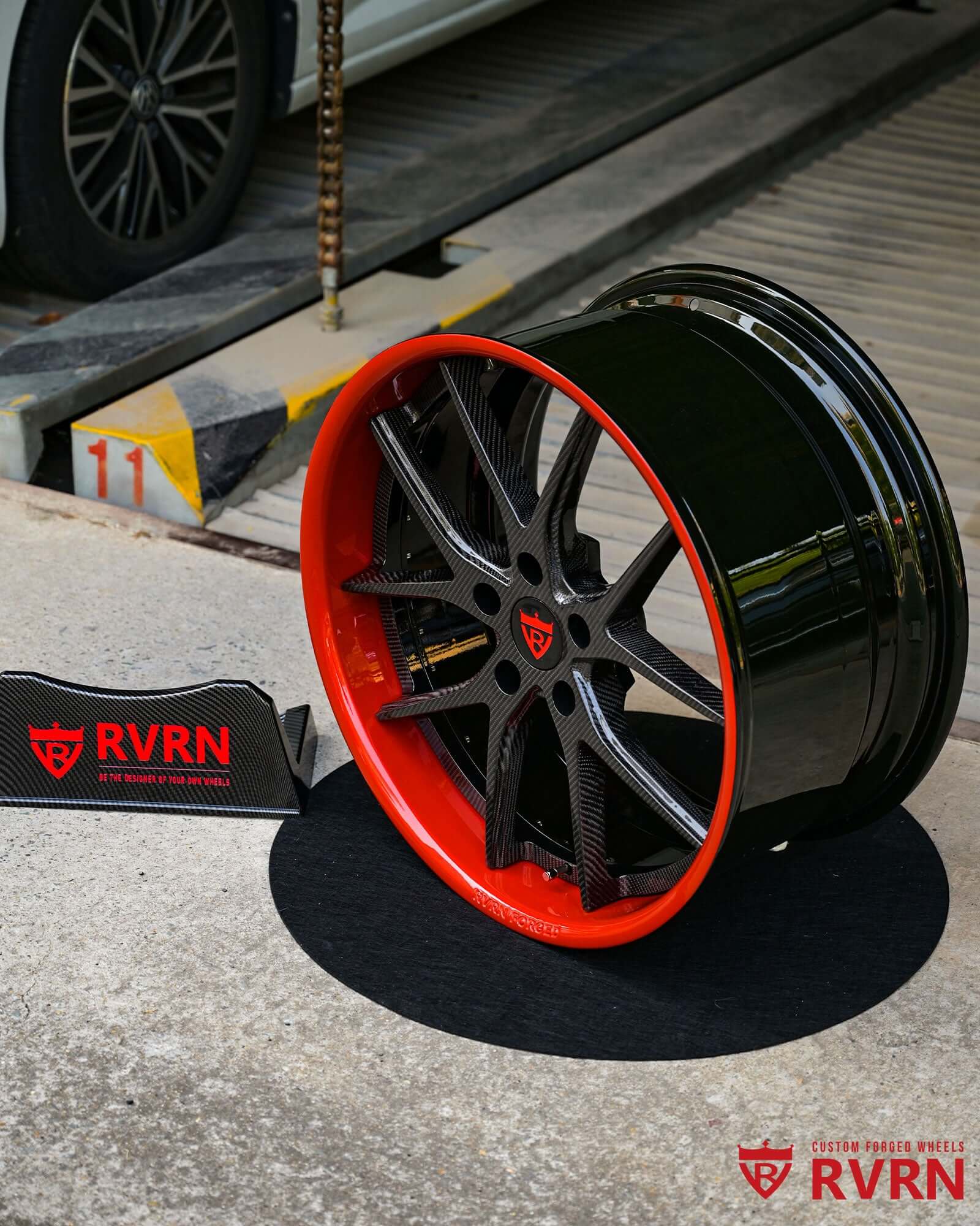RVRN logo on bespoke 21-inch wheels designed for Aston Martin V8 Vantage
