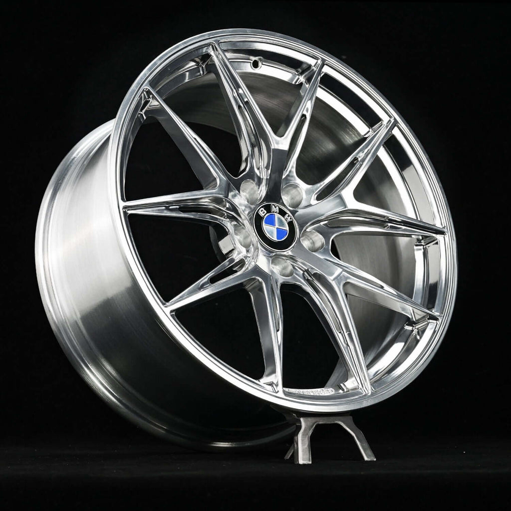 Custom 2022 BMW 530i with RVRN RV-MH051 19-inch forged monoblock wheels, showcasing aggressive design and lightweight performance.