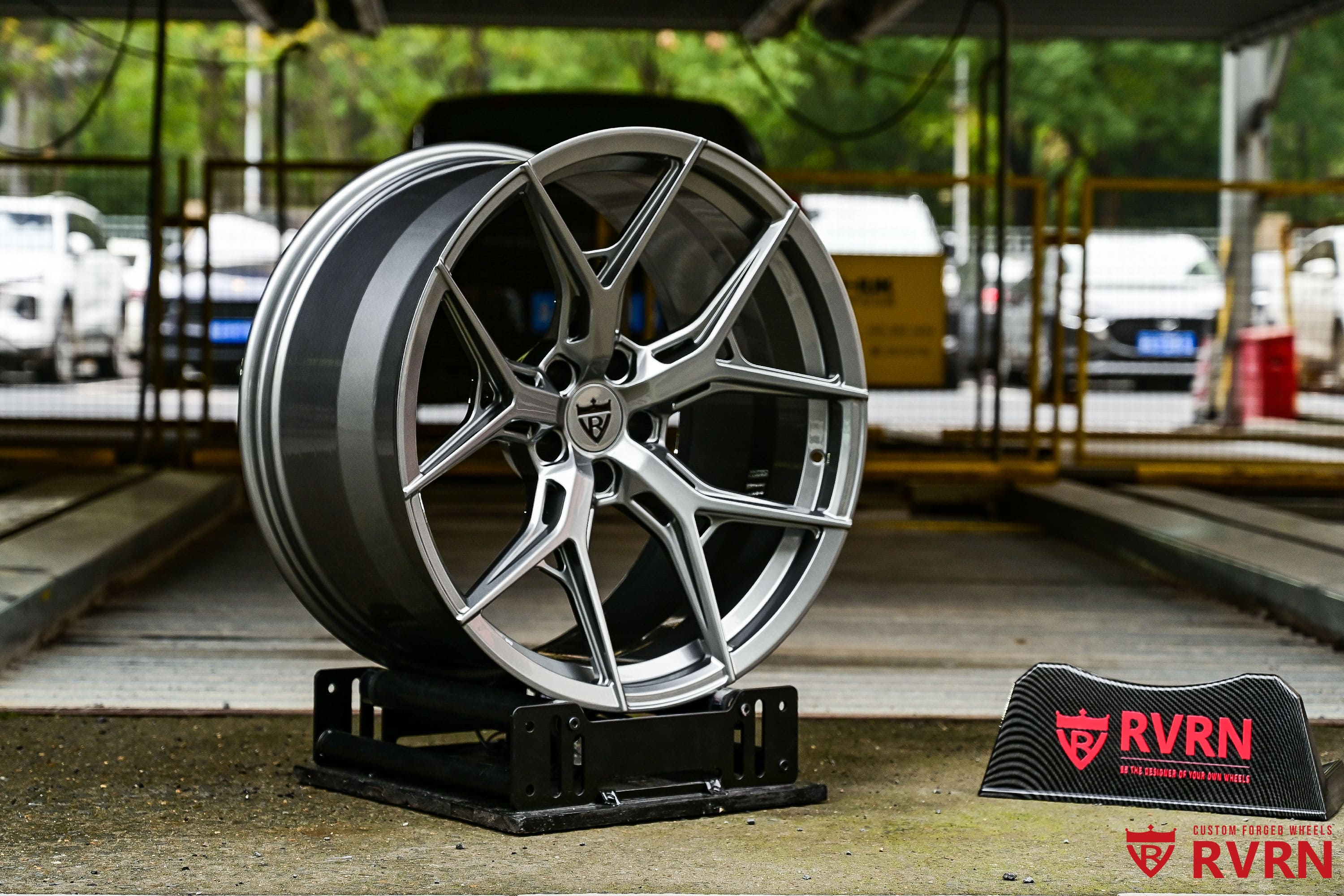 Custom forged concave wheels for 2015 BMW X5 in gunmetal finish, 21-inch staggered rims– RVRN Wheels