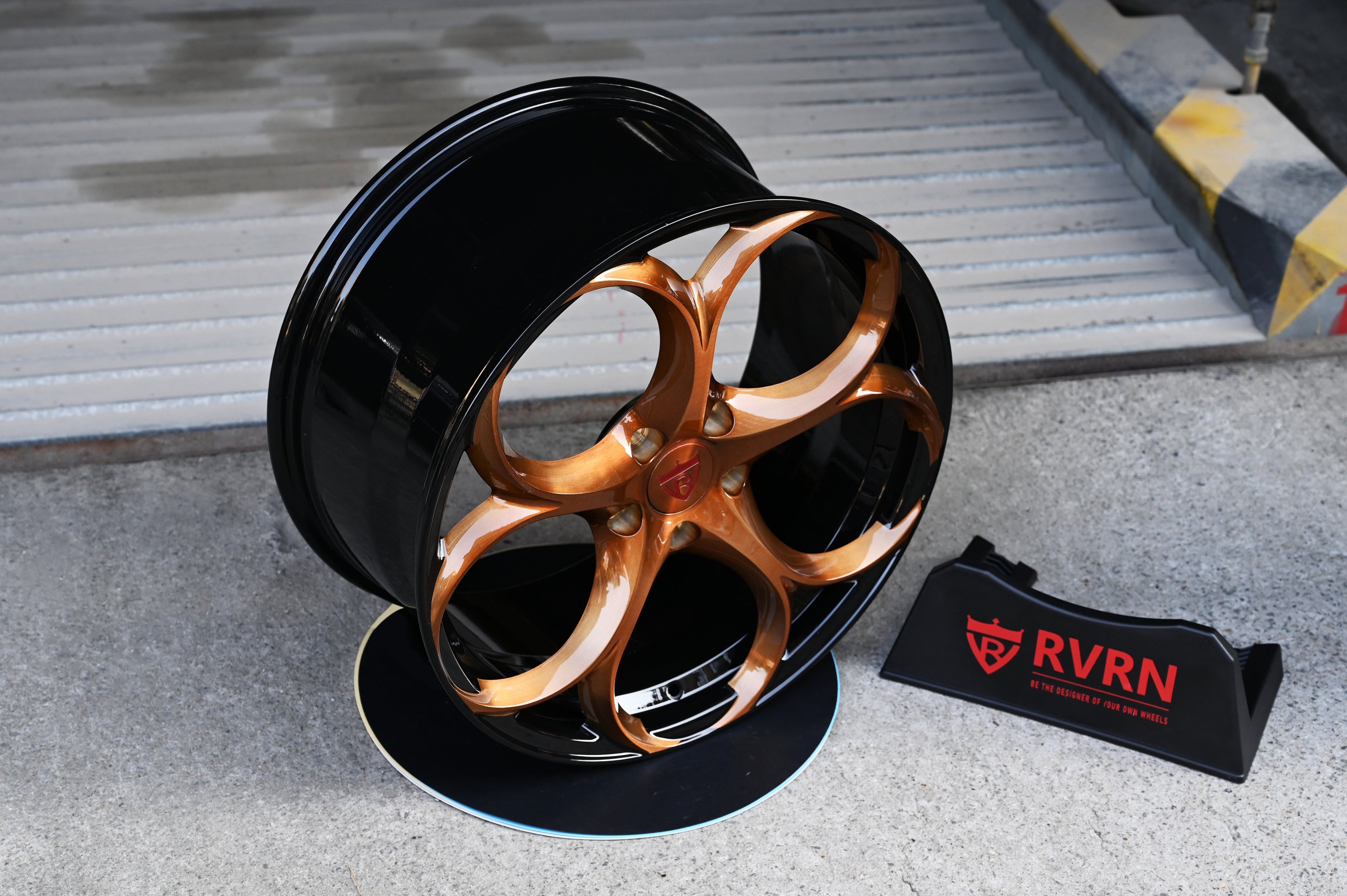 2016 Corvette C7 Stingray 6.2i Custom Forged transparent brone glossy black  Wheels: RV-MS016 Series-RVRN Forged