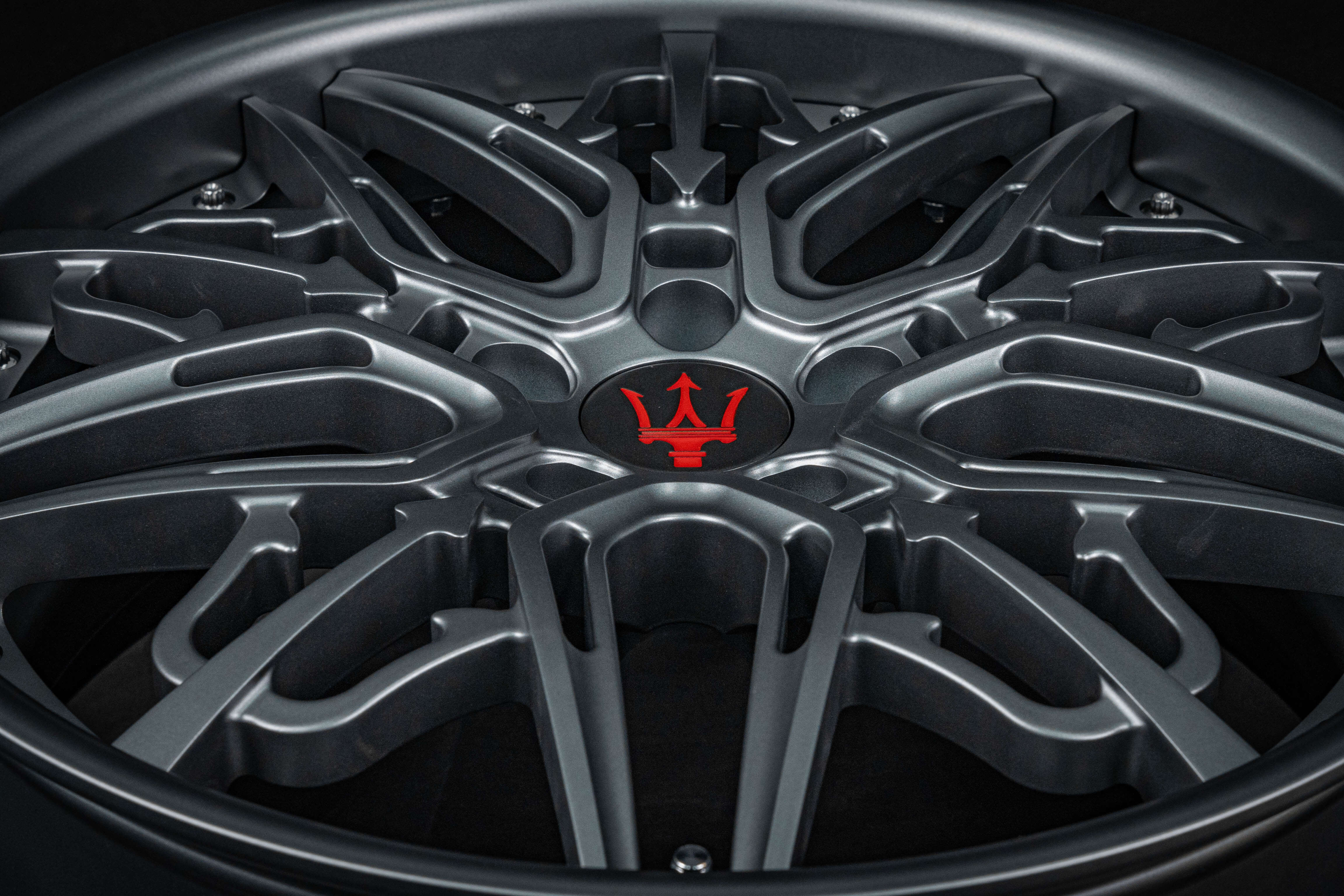 2015 Maserati Quattro Custom 2pc Matte Gunmental Gray Finish and Chrome Screws RV-MR01 Series RVRN Wheel Forged