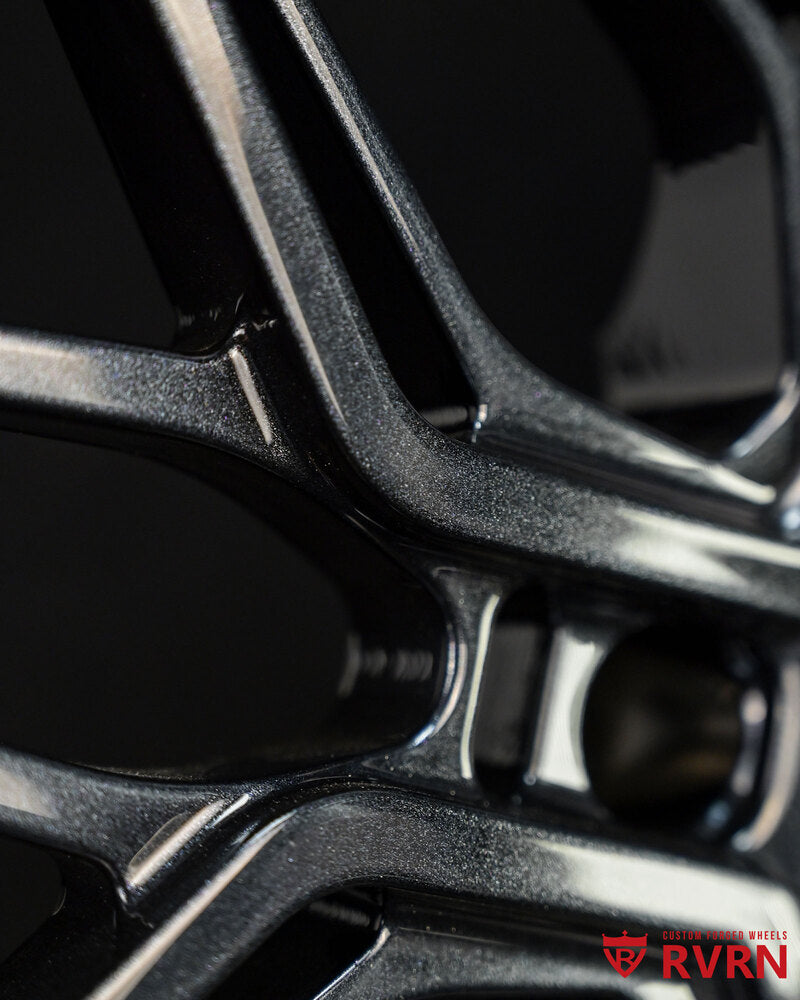 RVRN RV-T081 Carbon Flash Metallic forged wheel close-up for Corvette C8