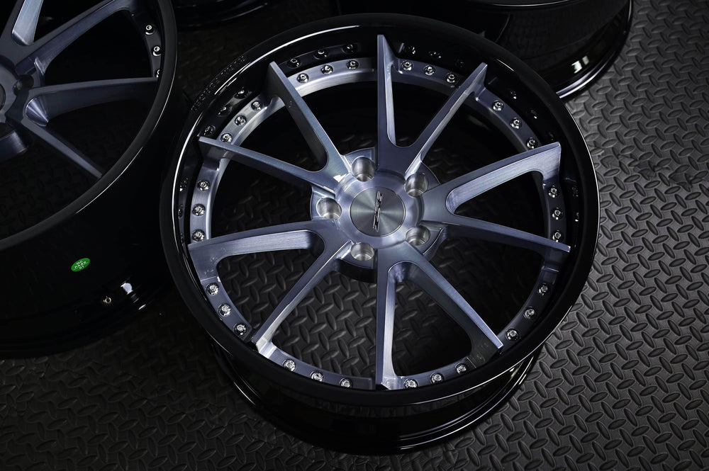 Deep Dish 10-Spoke Design — aggressive concavity for perfect flush fitment.