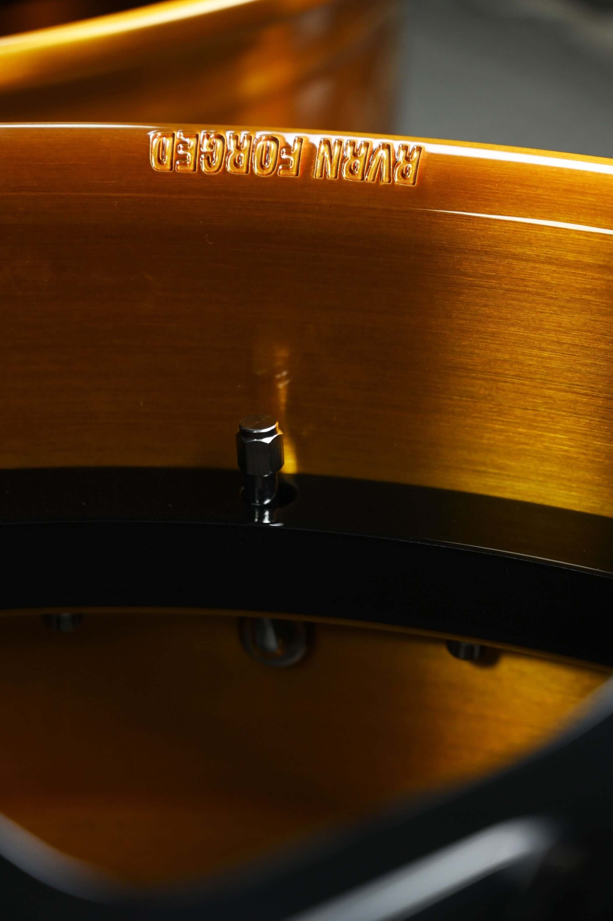 Custom color options for RV-DP223 wheels: transparent dark gold barrel with gloss black spokes