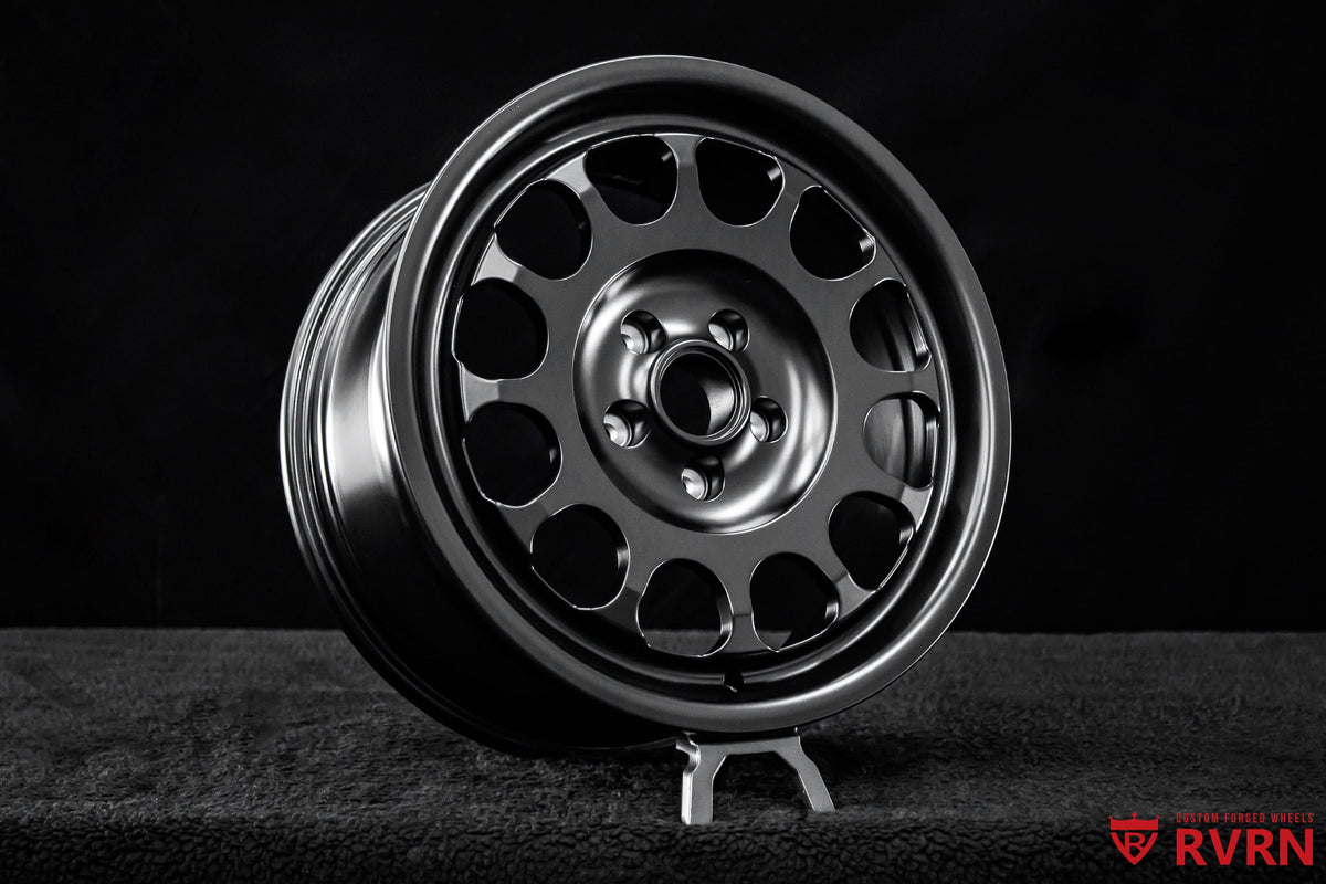 2006 Honda Pilot custom wheel project featuring RVRN RV-MJ152 1-piece forged wheels in matte black, 17x8 +38MM