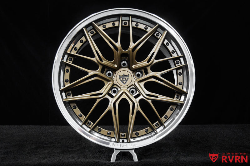 Close-up detail of RVRN RV-T081 Porsche forged wheels featuring polished aluminum barrel and precision-machined 2-piece forged wheel construction.