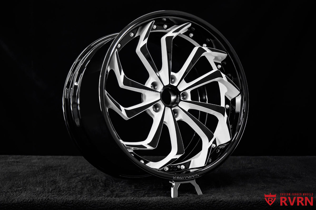 2017 Corvette C7 Z06 Gloss Black & Pearl White Wheels: RV-DC01