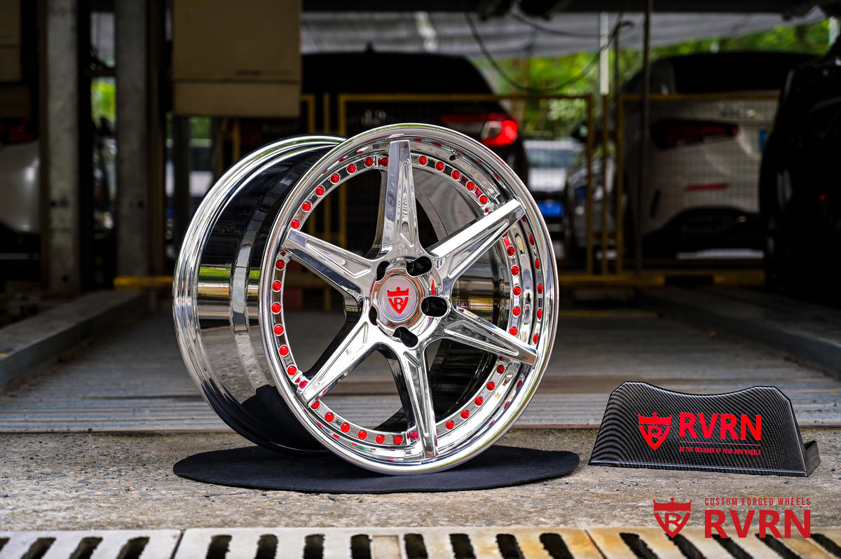 Chrome six-spoke forged wheel with RVRN red screws, RVRN RV-DC19 custom wheels for the 2022 Corvette C8 Stingray